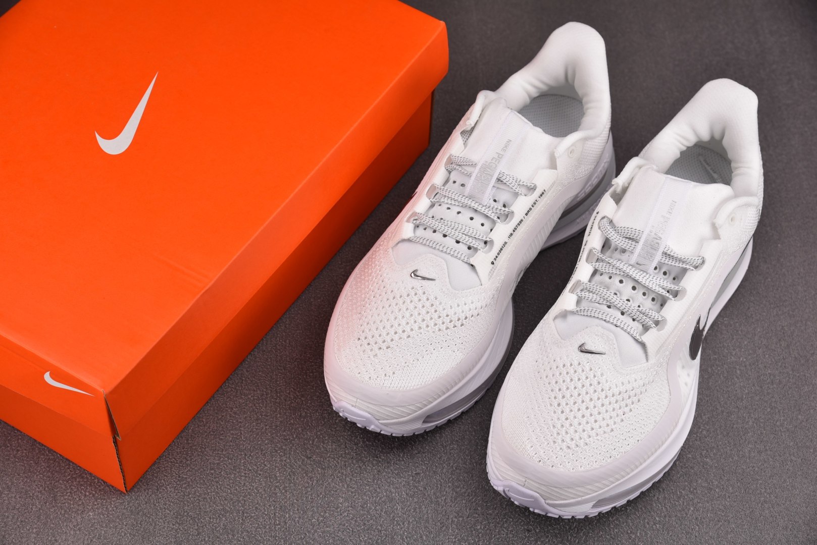 Zoom 尺码36-46

纯原出品-Air Zoom Pegasus Premium White Me