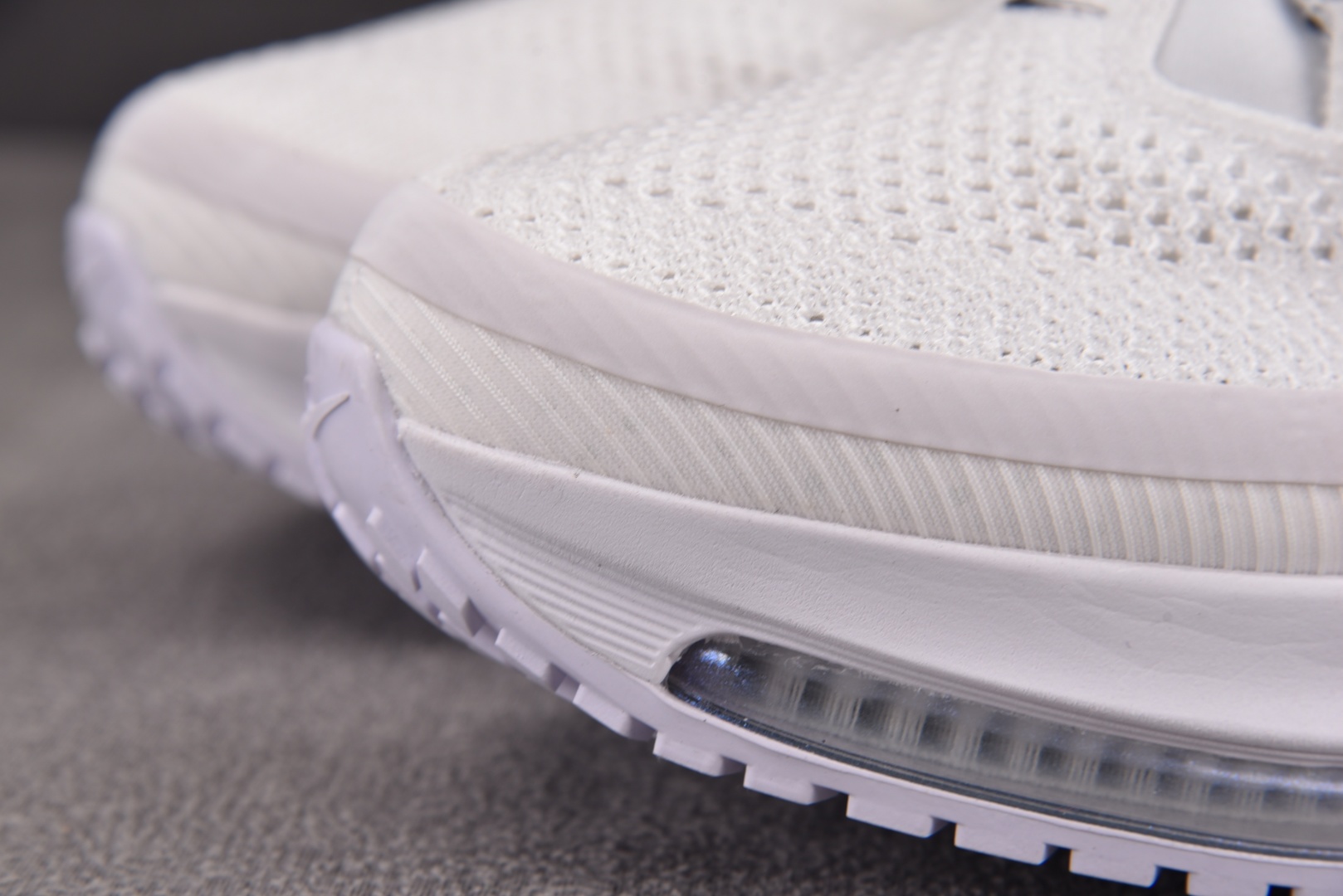 Zoom 尺码36-46

纯原出品-Air Zoom Pegasus Premium White Me