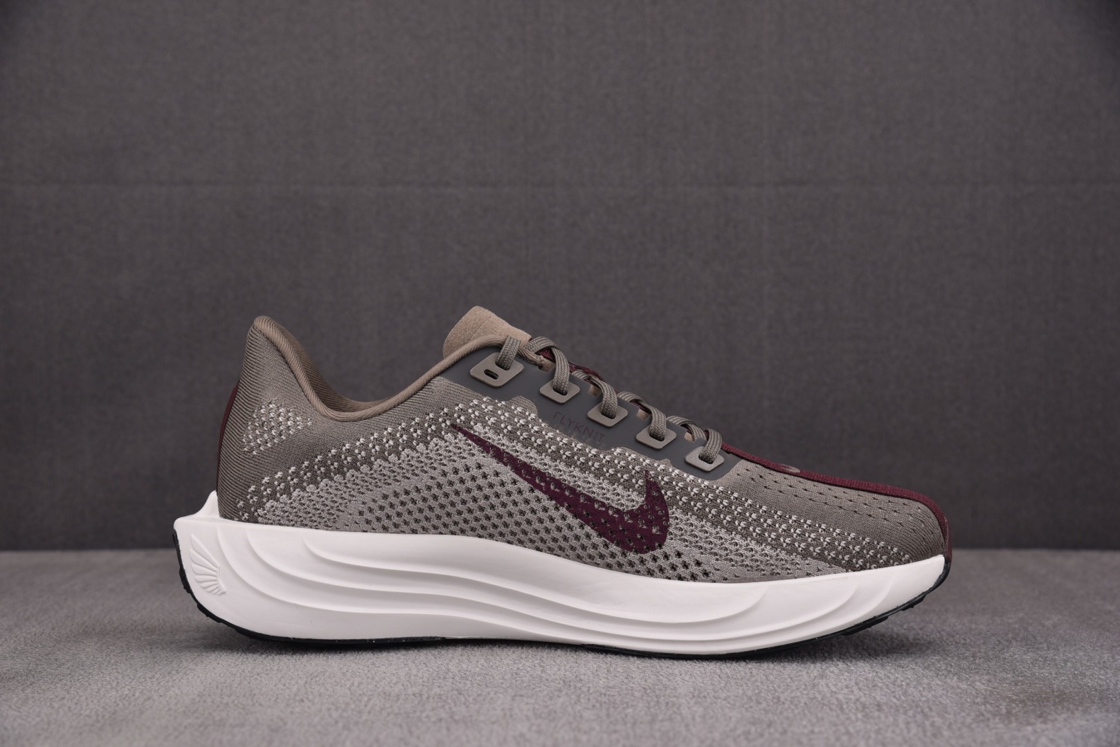 Zoom 尺码39-46

纯原出品-Pegasus Plus Ghost Blue Void Brig