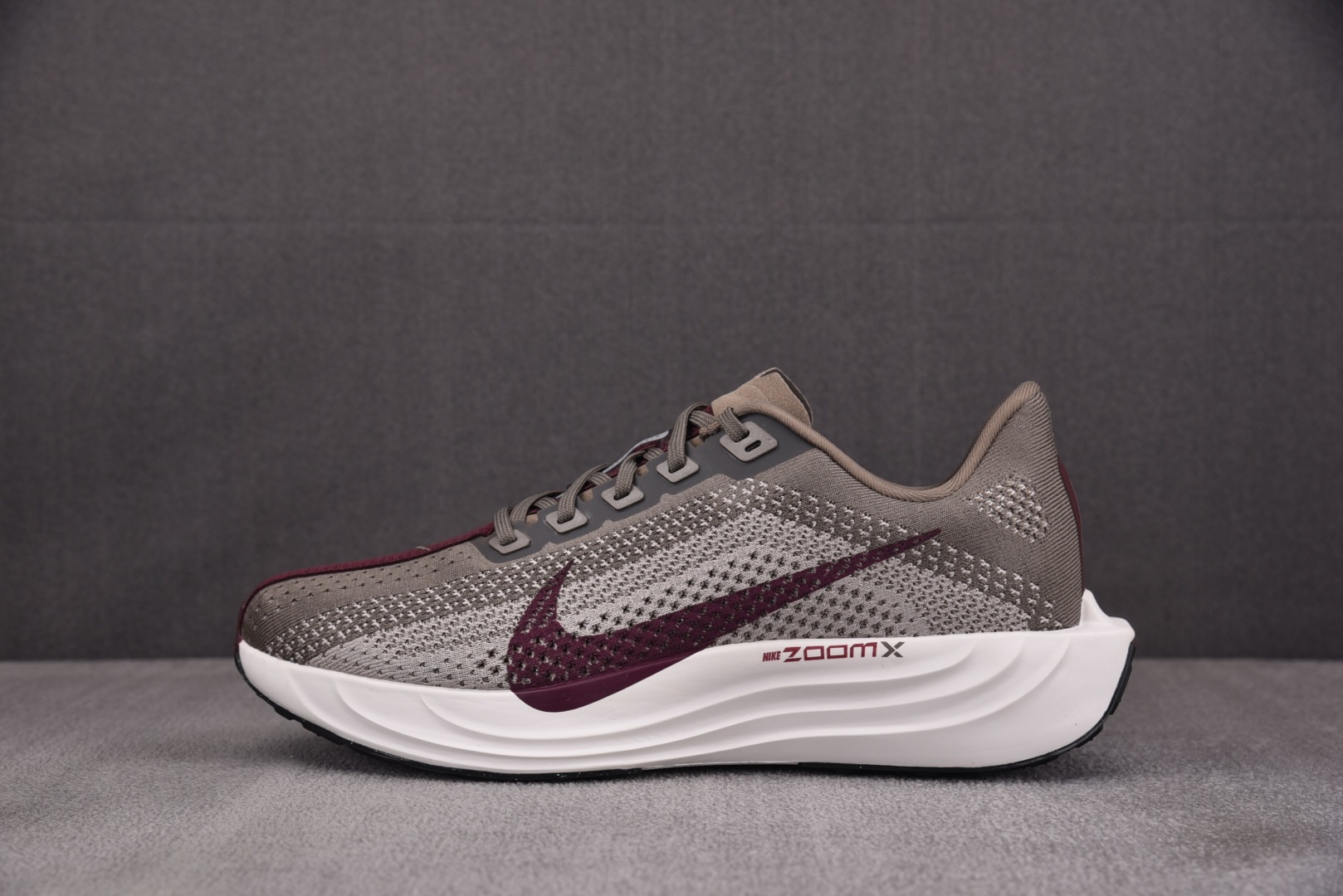Zoom 尺码39-46

纯原出品-Pegasus Plus Ghost Blue Void Brig