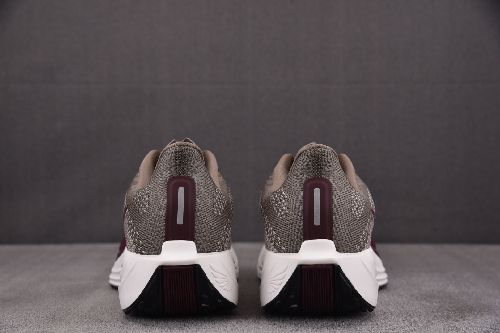 Zoom 尺码39-46

纯原出品-Pegasus Plus Ghost Blue Void Brig