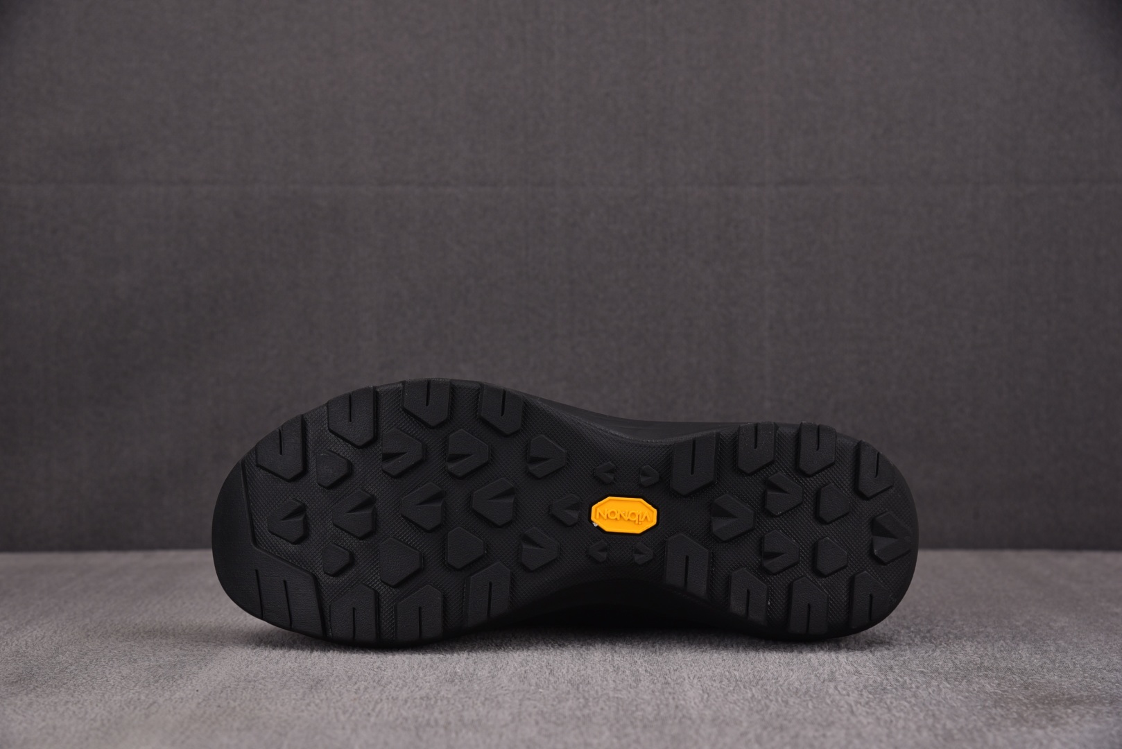 始祖鸟 尺码38-45

纯原出品-Arcteryx Vertex Alpine 黑色银标 YZ024

