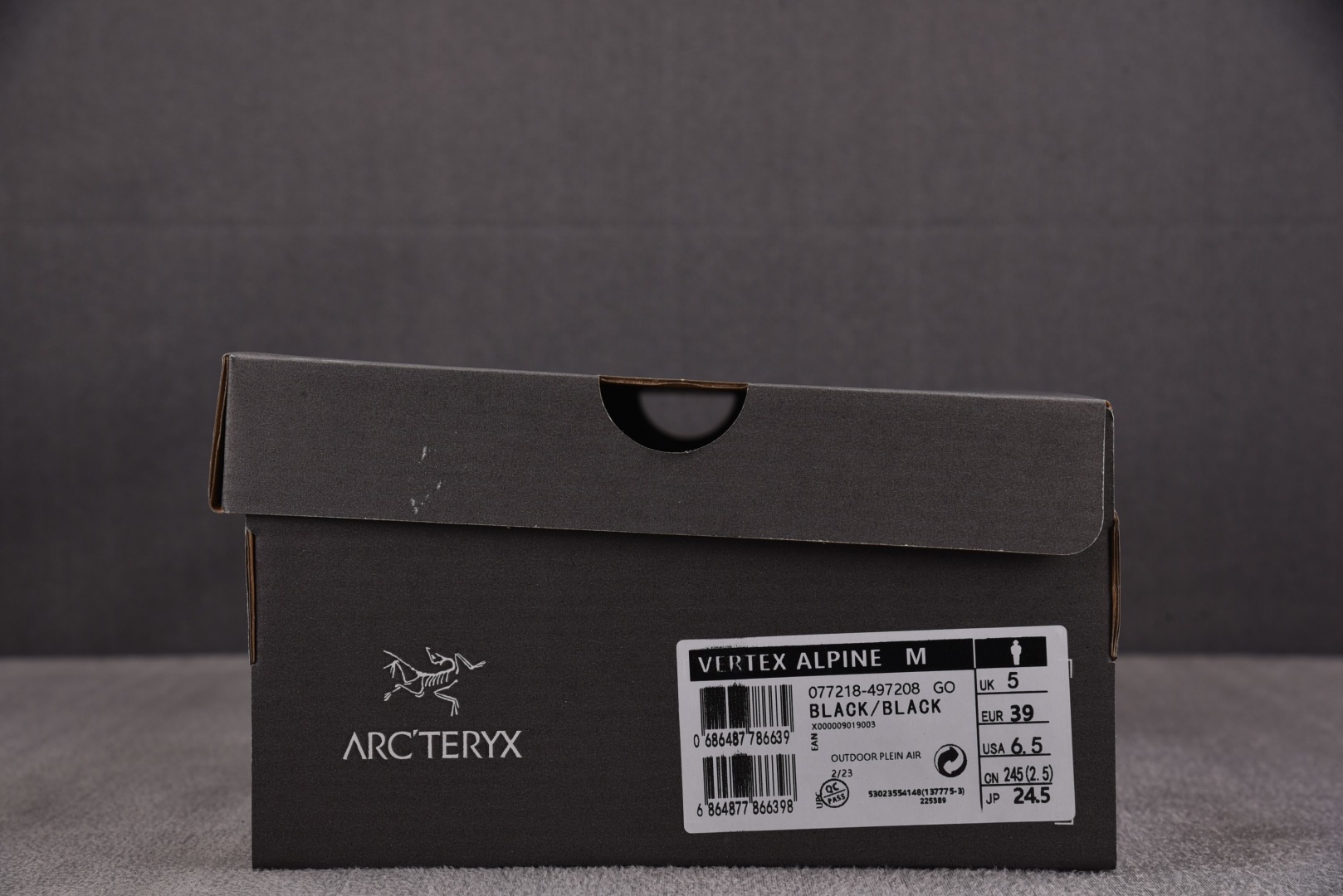 始祖鸟 尺码38-45

纯原出品-Arcteryx Vertex Alpine 黑色银标 YZ024
