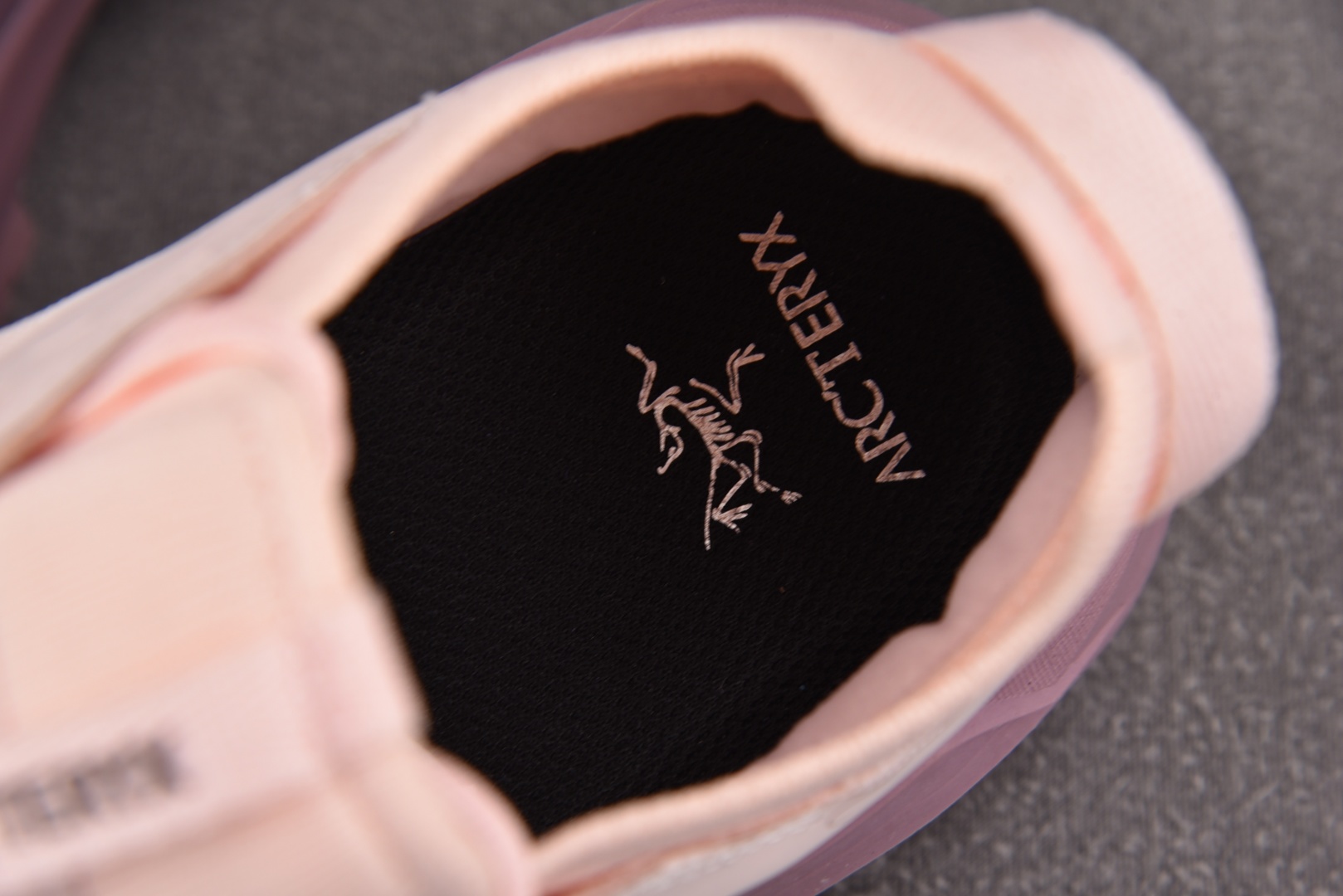 始祖鸟 尺码38-45

纯原出品-Arcteryx Vertex Alpine 米粉 YZ024
尺码