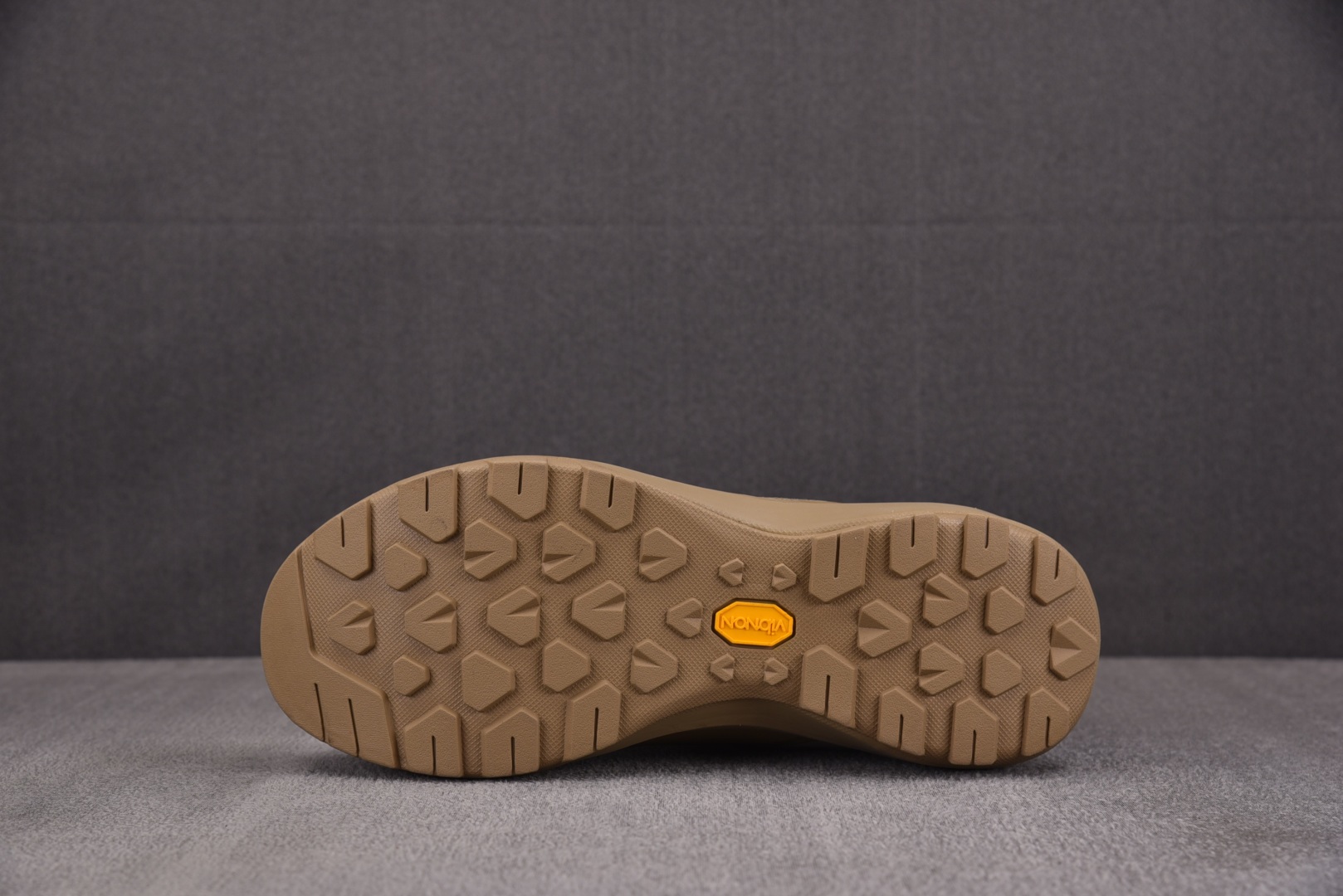 始祖鸟 尺码38-45

纯原出品-Arcteryx Vertex Alpine 米棕黑 YZ024
尺