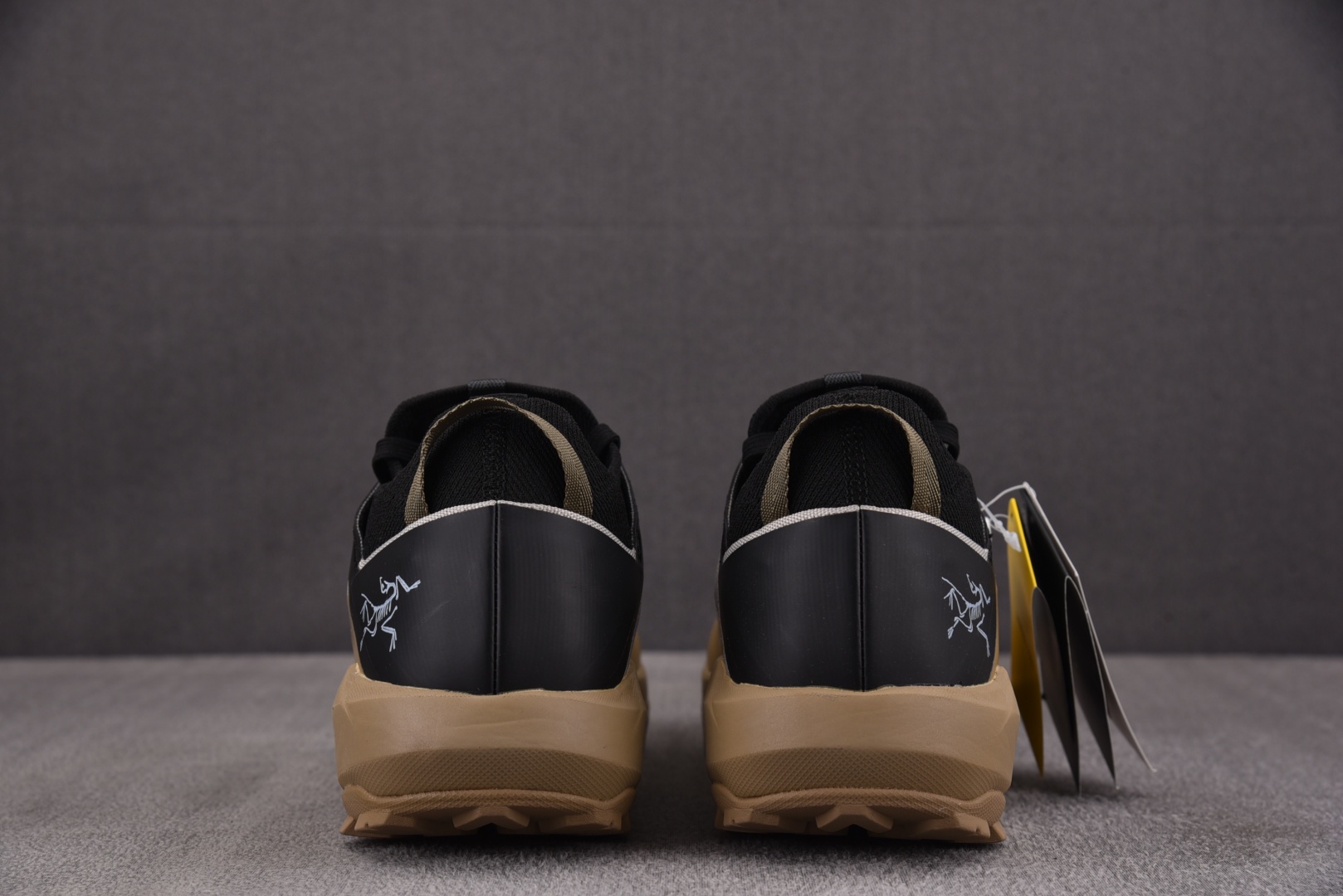 始祖鸟 尺码38-45

纯原出品-Arcteryx Vertex Alpine 米棕黑 YZ024
尺
