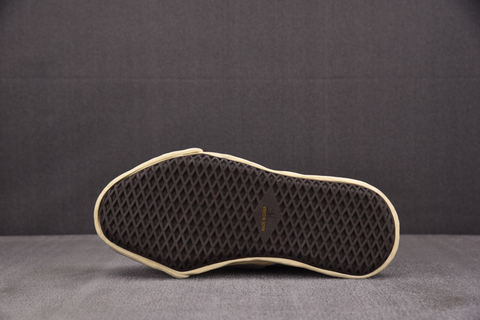 MMY 尺码36-45

纯原版出品-BED JW FORD x MIHARA YASUHIRO Han