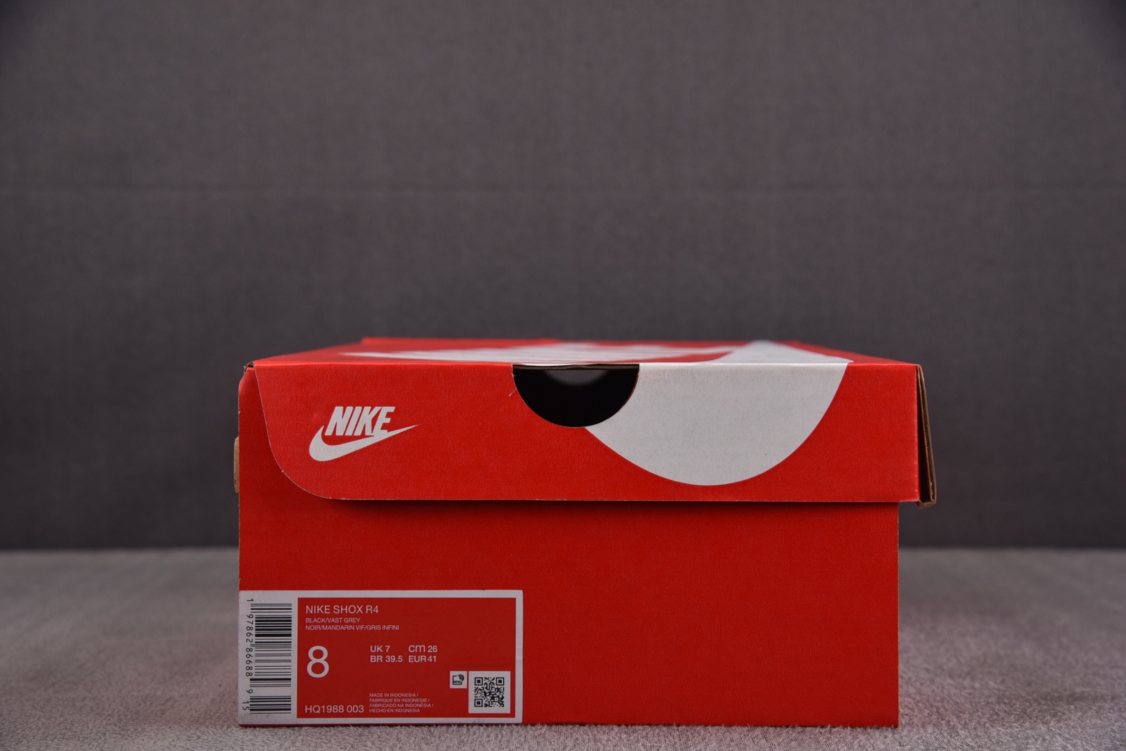 Shox 尺码36-45

纯原版出品-NK Shox R4 Bright Mandarin 银黑 HQ