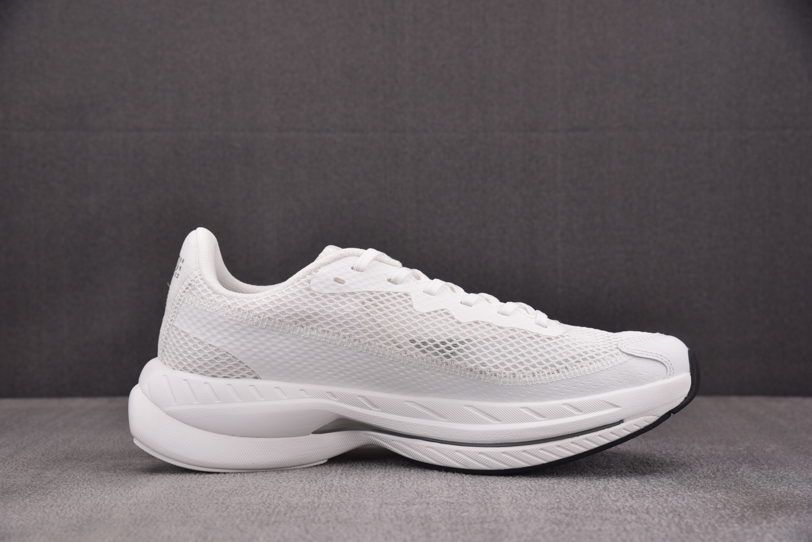 MM6马吉拉 尺码36-45

纯原版出品-Salomon SPectur 2 MM6 Maison M