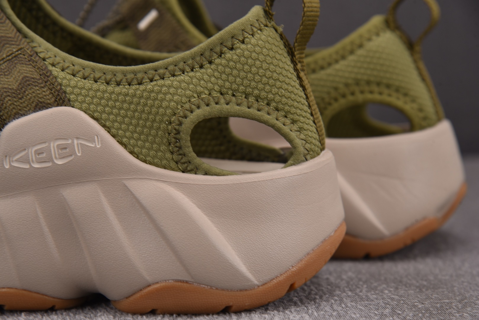 恩科 尺码36-44

纯原版出品-Keen HyPerPort H2 绿棕  YZ039
尺码：36 