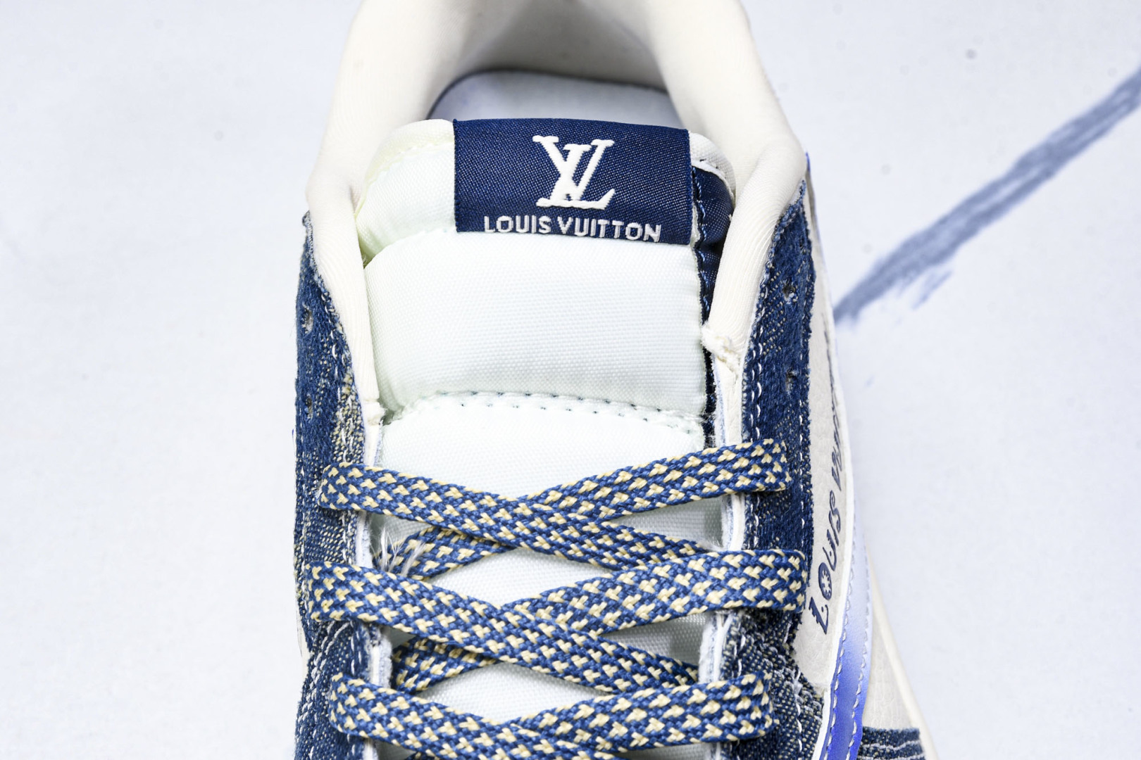 AJ low 尺码36-45

纯原版出品-Travis Scott x Fragment Design