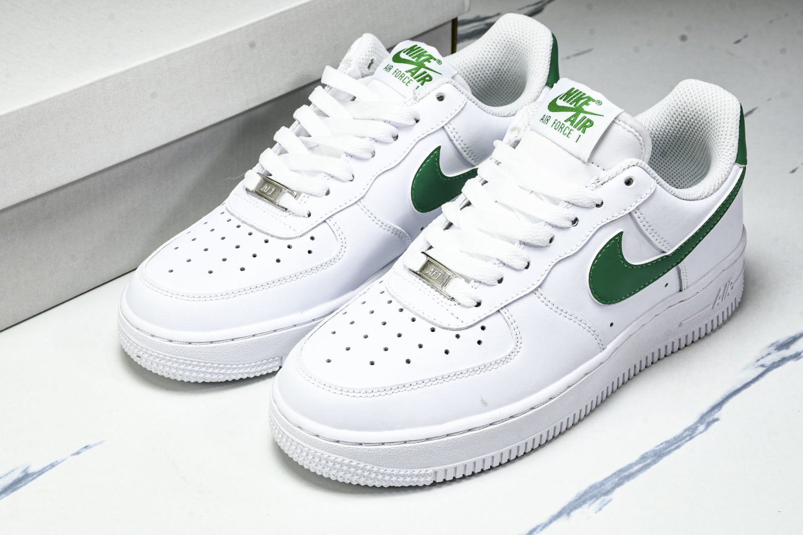 AF1 空军 尺码36-45

纯原版出品-Air Force 1'07 Low 空军一号低帮休闲板鞋 
