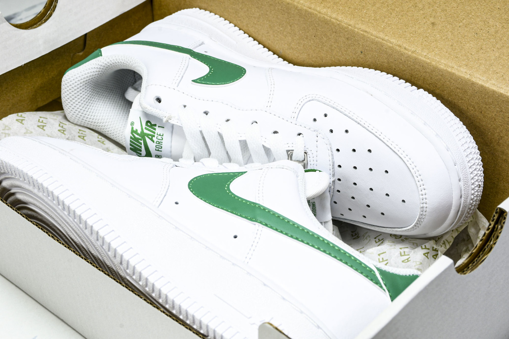 AF1 空军 尺码36-45

纯原版出品-Air Force 1'07 Low 空军一号低帮休闲板鞋 