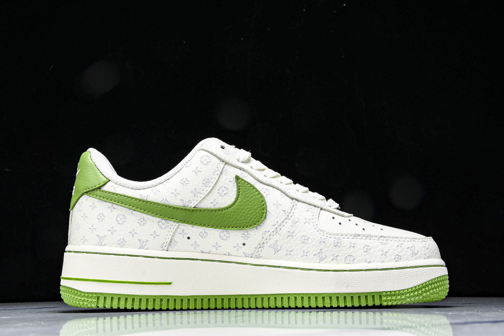 AF1 空军 尺码36-45

纯原版出品-Air Force 1'07 Low LV联名 白绿 空军一