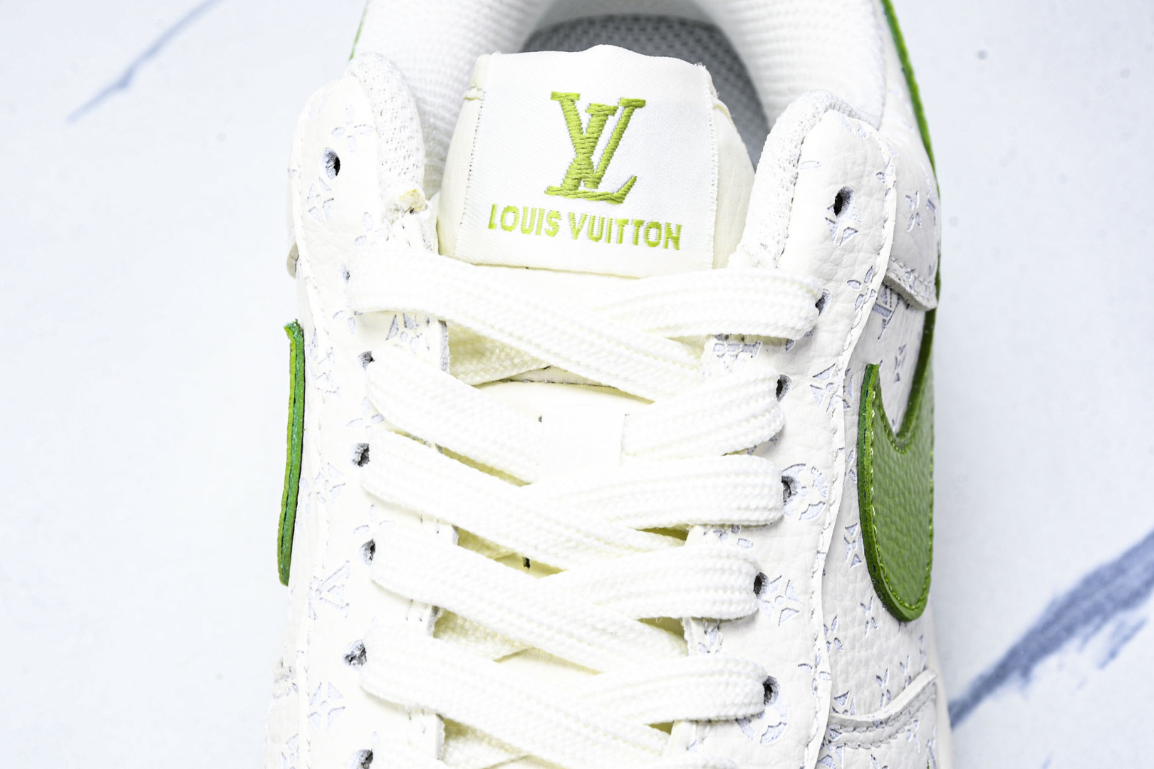 AF1 空军 尺码36-45

纯原版出品-Air Force 1'07 Low LV联名 白绿 空军一