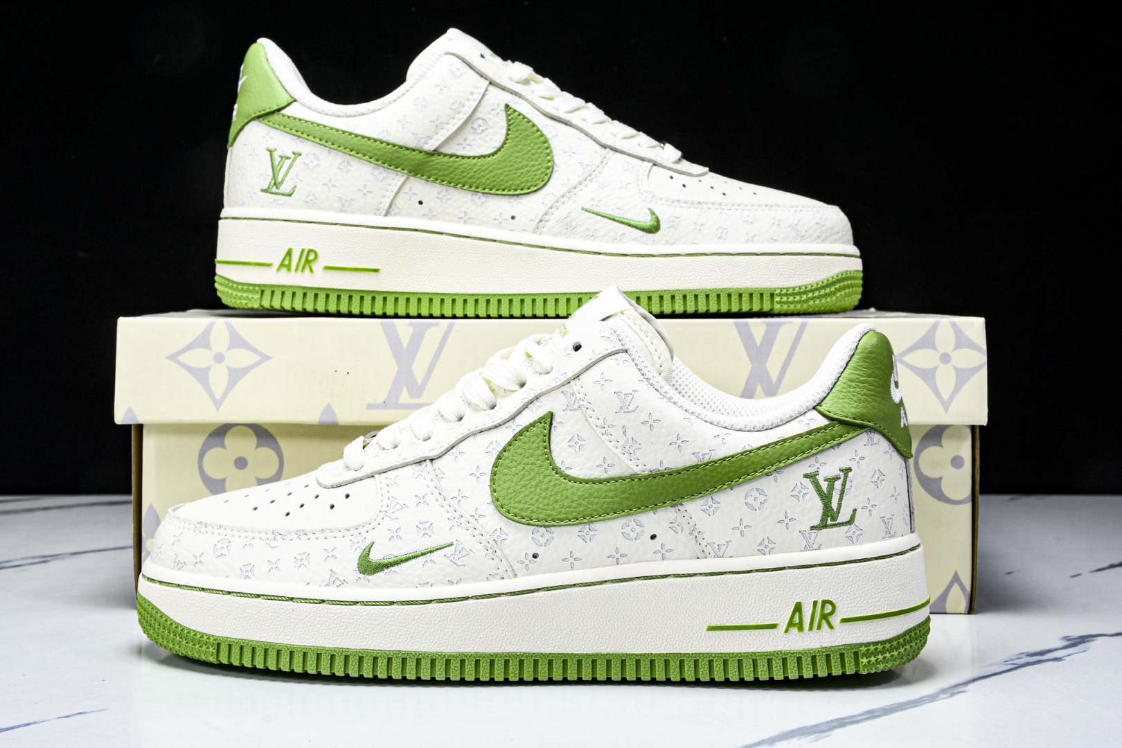 AF1 空军 尺码36-45

纯原版出品-Air Force 1'07 Low LV联名 白绿 空军一