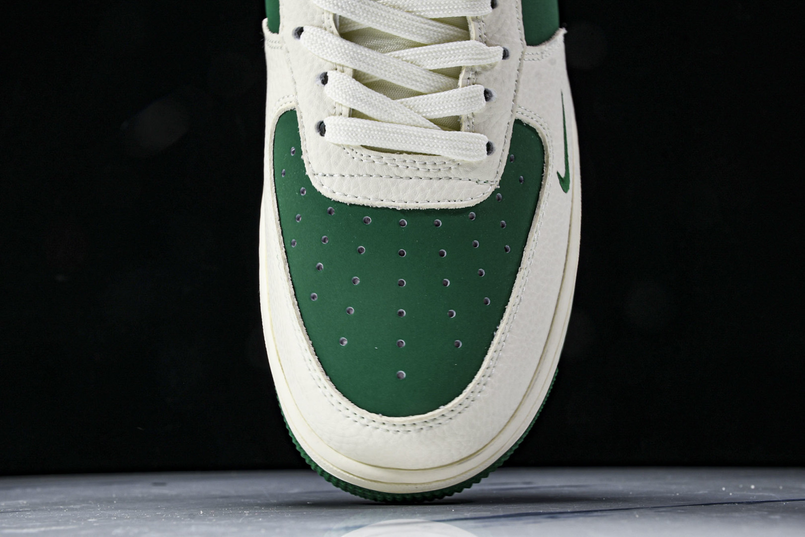AF1 空军 尺码36-45

纯原版出品-Air Force 1'07 Low 古驰联名 米绿底 空军