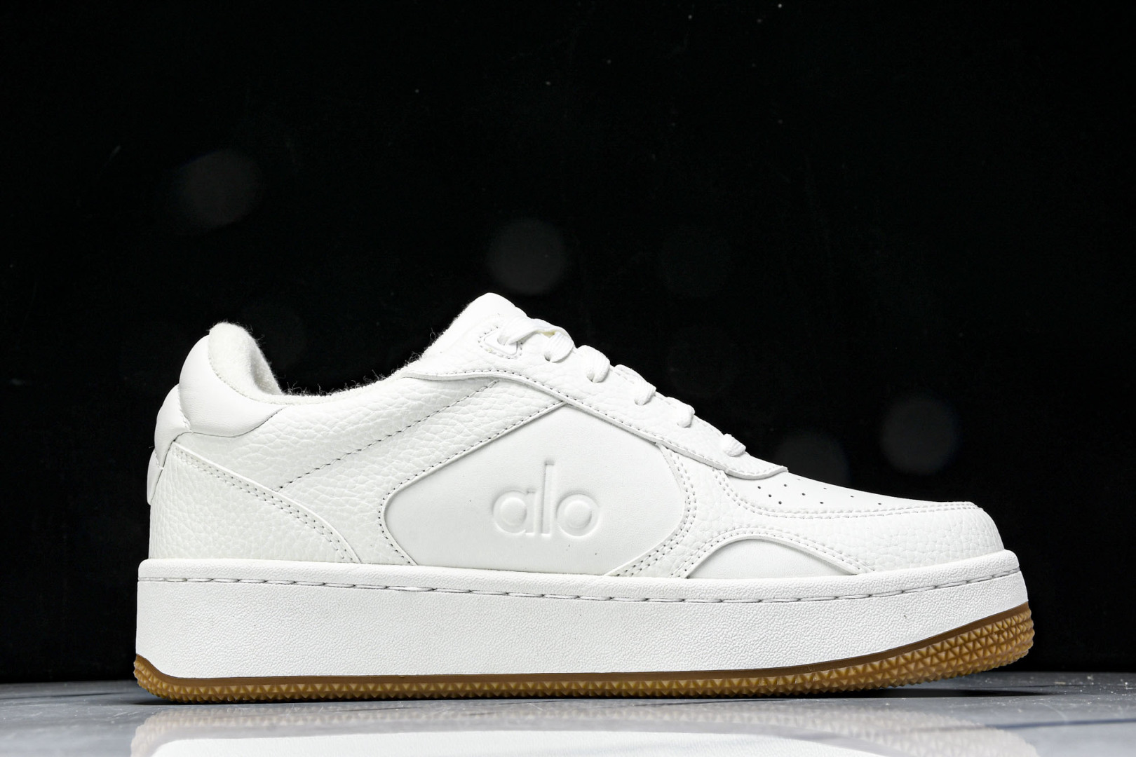 ALo yoga 尺码35-46

纯原版出品-ALo yoga Recover Mode Em 防滑耐