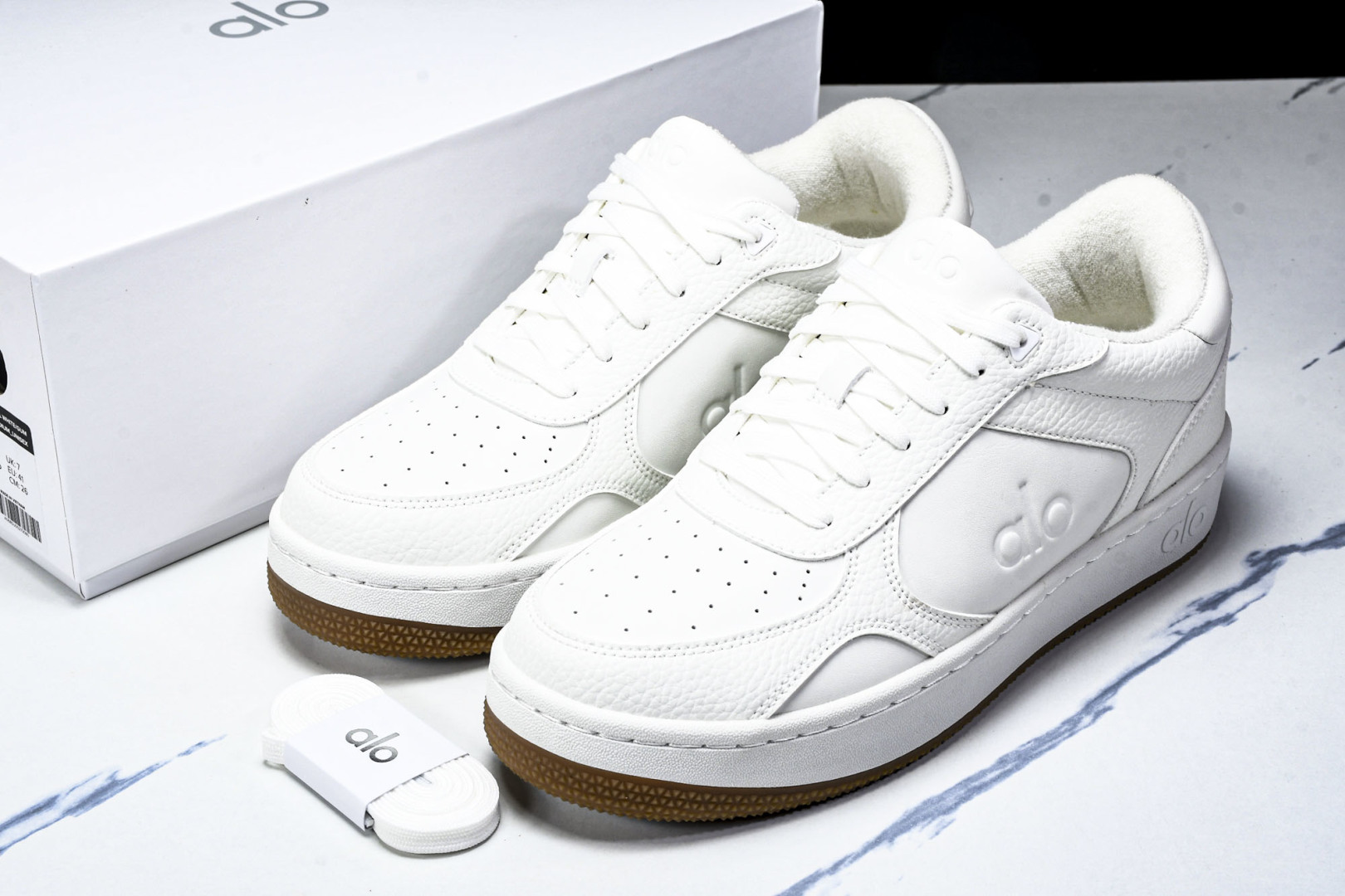 ALo yoga 尺码35-46

纯原版出品-ALo yoga Recover Mode Em 防滑耐