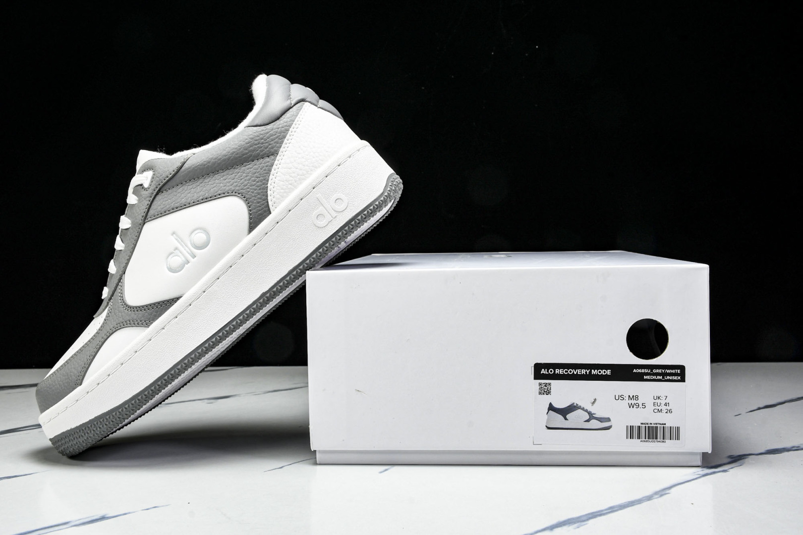 ALo yoga 尺码35-46

纯原版出品-ALo yoga Recover Mode Em 防滑耐