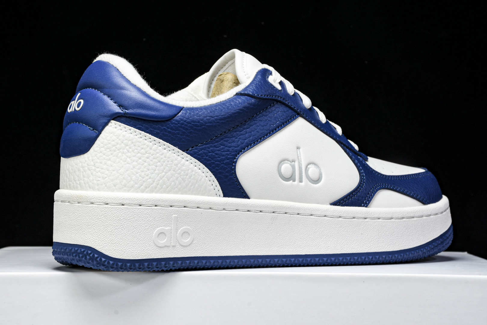 ALo yoga 尺码35-46

纯原版出品-ALo yoga Recover Mode Em 防滑耐