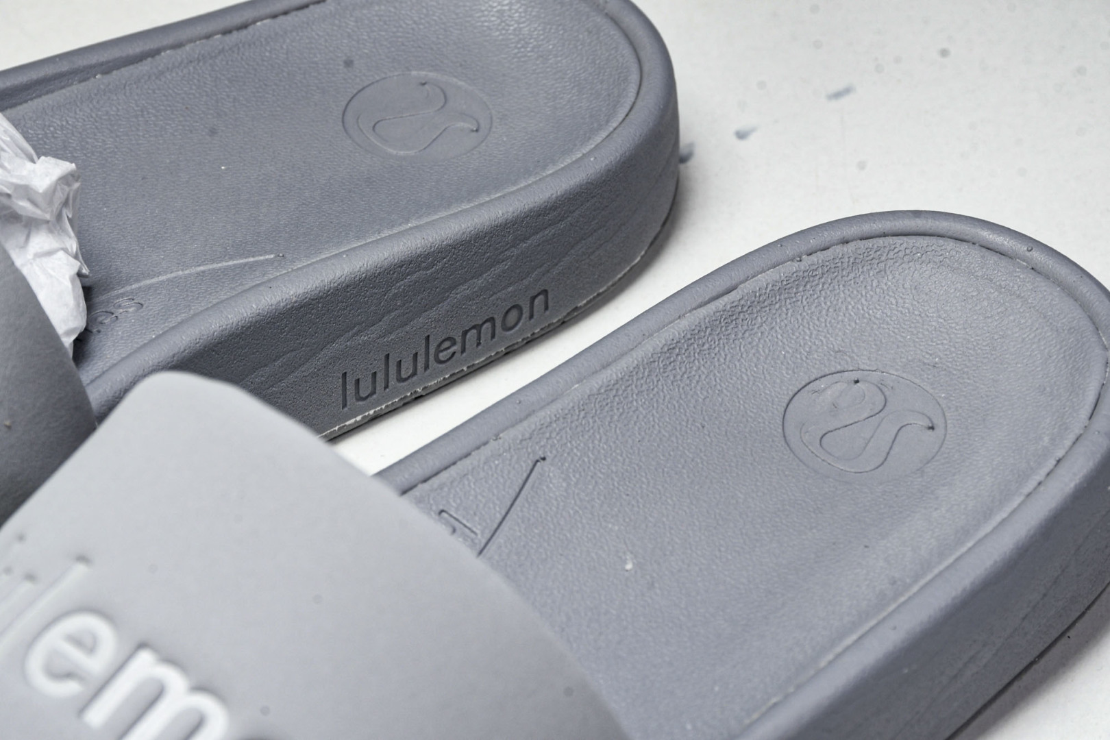 LULU 尺码35.5-48.5

纯原版出品-Lululemon Restfeel Slide 灰色 