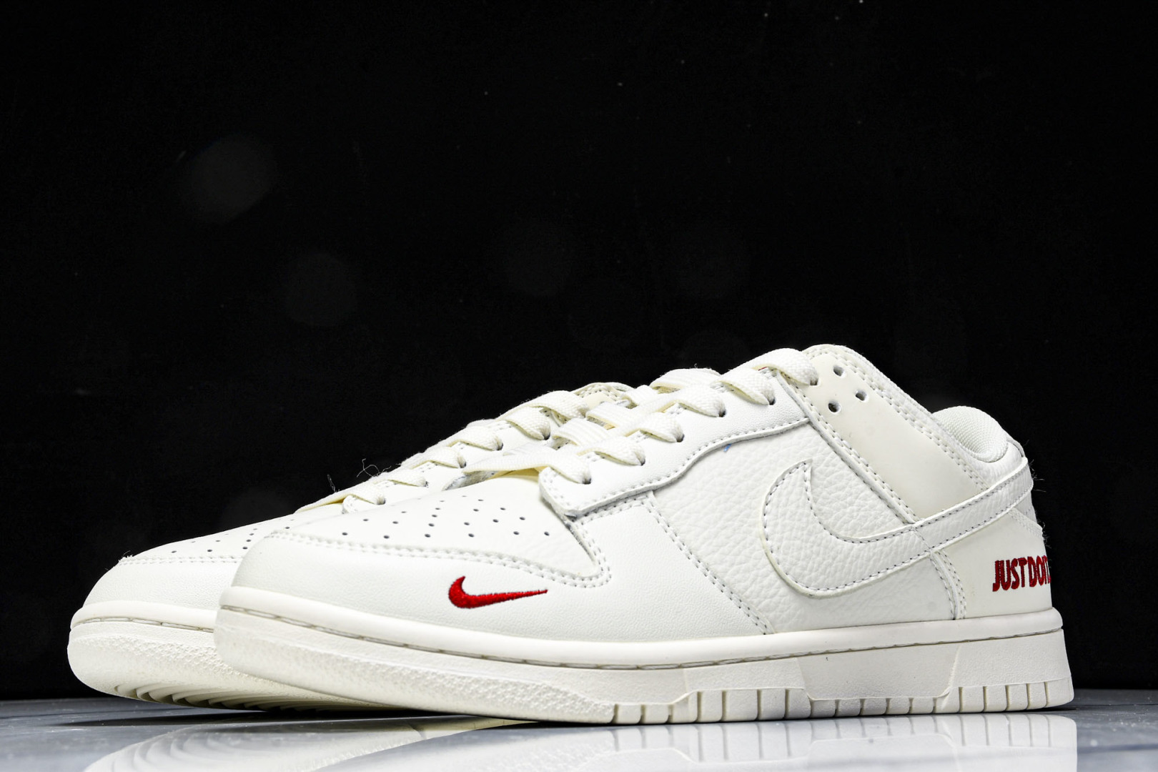 Dunk 尺码36-45

纯原版出品-SB Dunk Low Just do it 周年高端定制 低帮