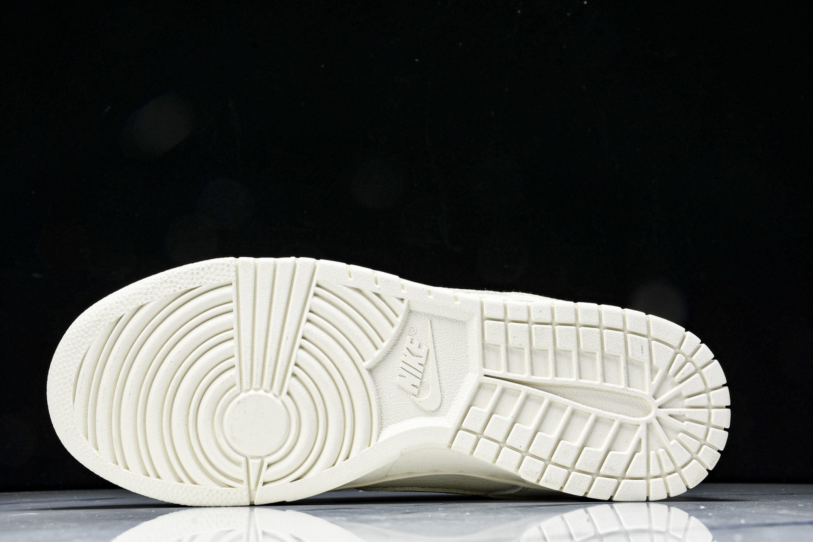 Dunk 尺码36-45

纯原版出品-SB Dunk Low Just do it 周年高端定制 低帮