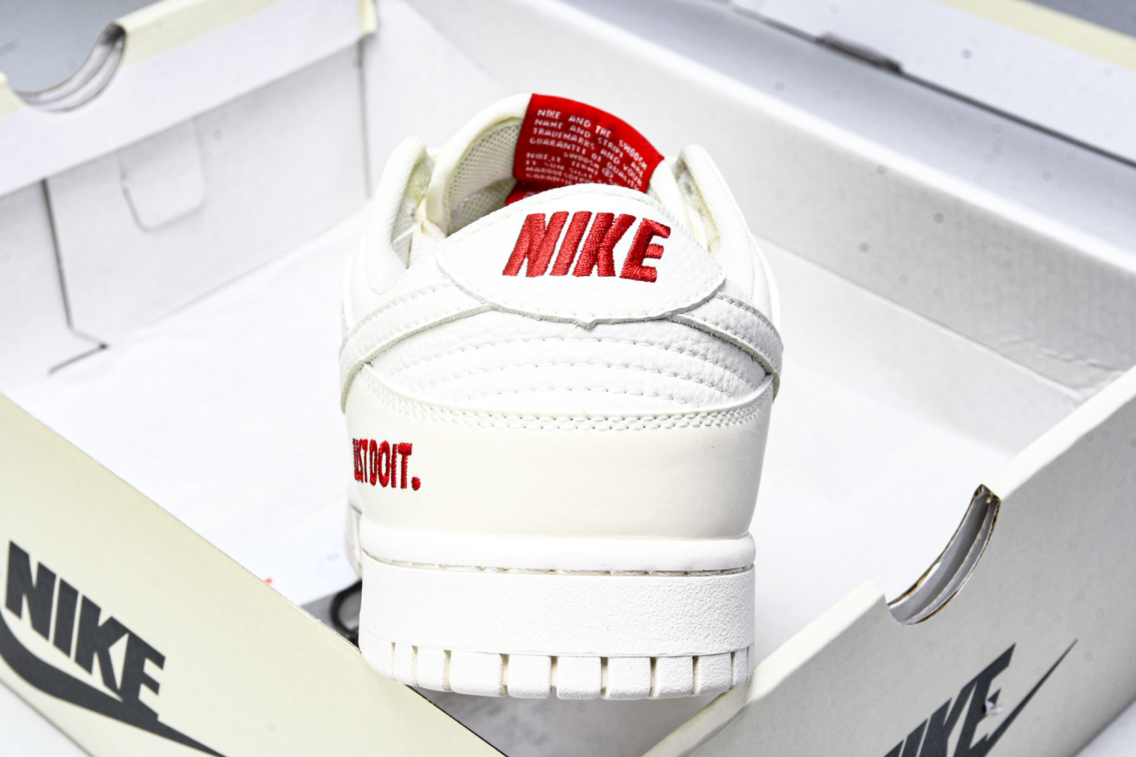 Dunk 尺码36-45

纯原版出品-SB Dunk Low Just do it 周年高端定制 低帮