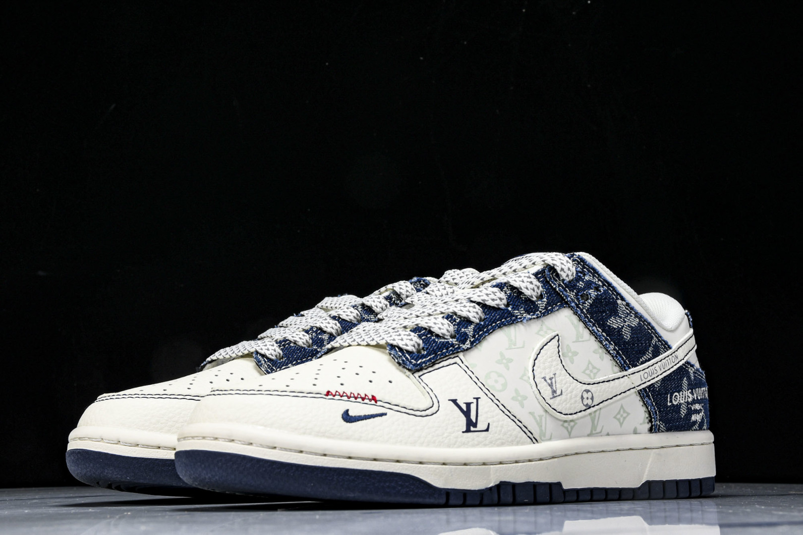 Dunk 尺码36-45

纯原版出品-SB Dunk Low LV联名 蓝白勾 周年高端定制 低帮休闲