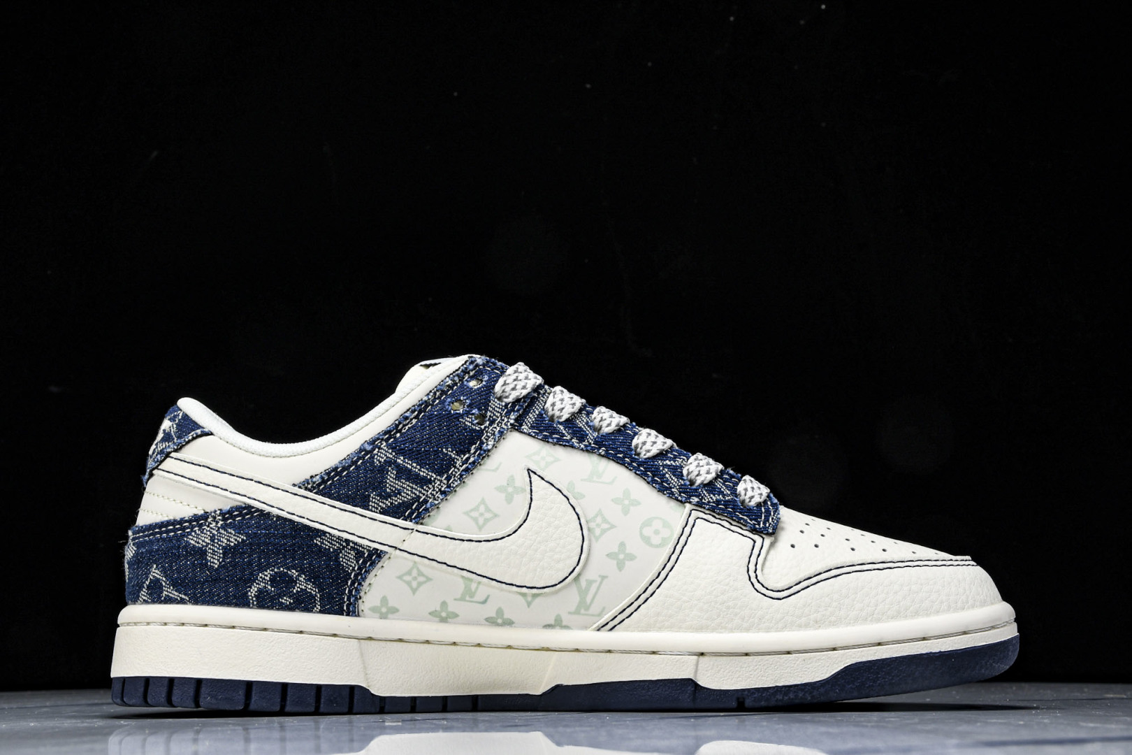 Dunk 尺码36-45

纯原版出品-SB Dunk Low LV联名 蓝白勾 周年高端定制 低帮休闲