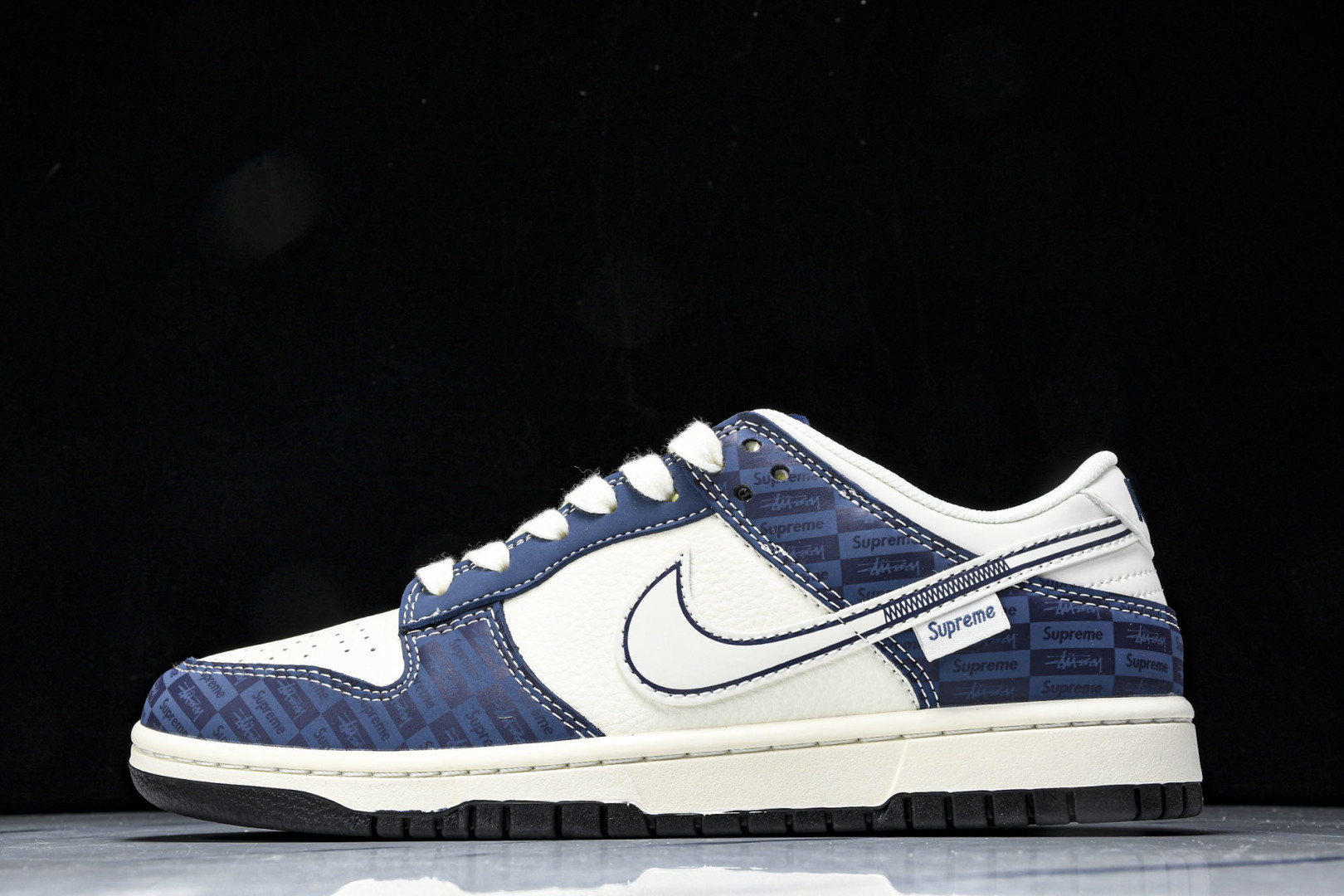 Dunk 尺码36-45

纯原版出品-SB Dunk Low SuPreme联名 暗刻蓝 周年高端定制