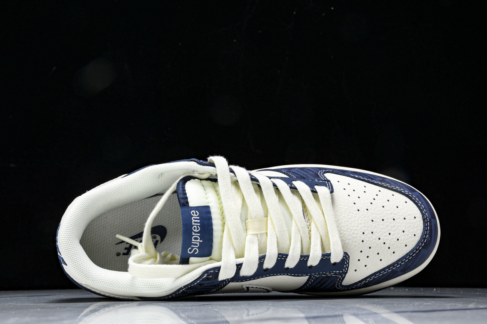 Dunk 尺码36-45

纯原版出品-SB Dunk Low SuPreme联名 暗刻蓝 周年高端定制