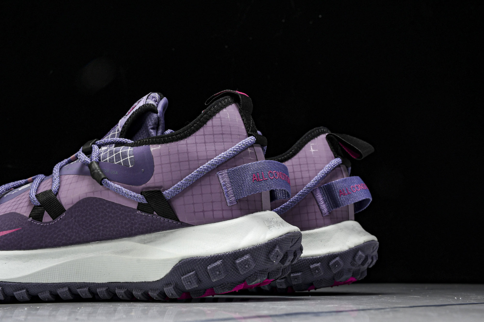 ACG 尺码36-45

纯原版出品-ACG Mountain Fly Low GTX SE 户外登山运