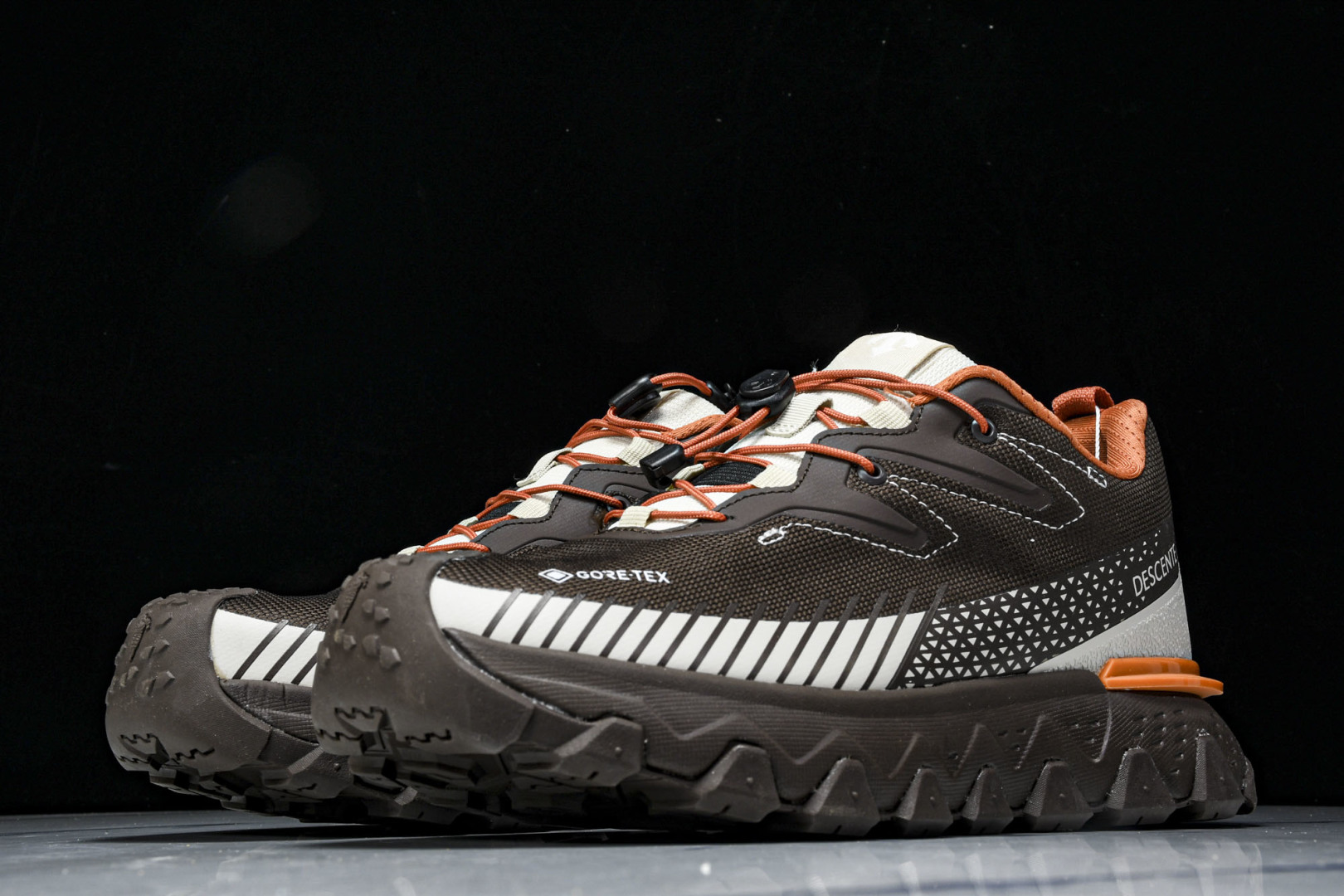 DESCENTE 尺码39-46

纯原版出品-迪桑特 DESCENTE SKI STYLE系列 SNO