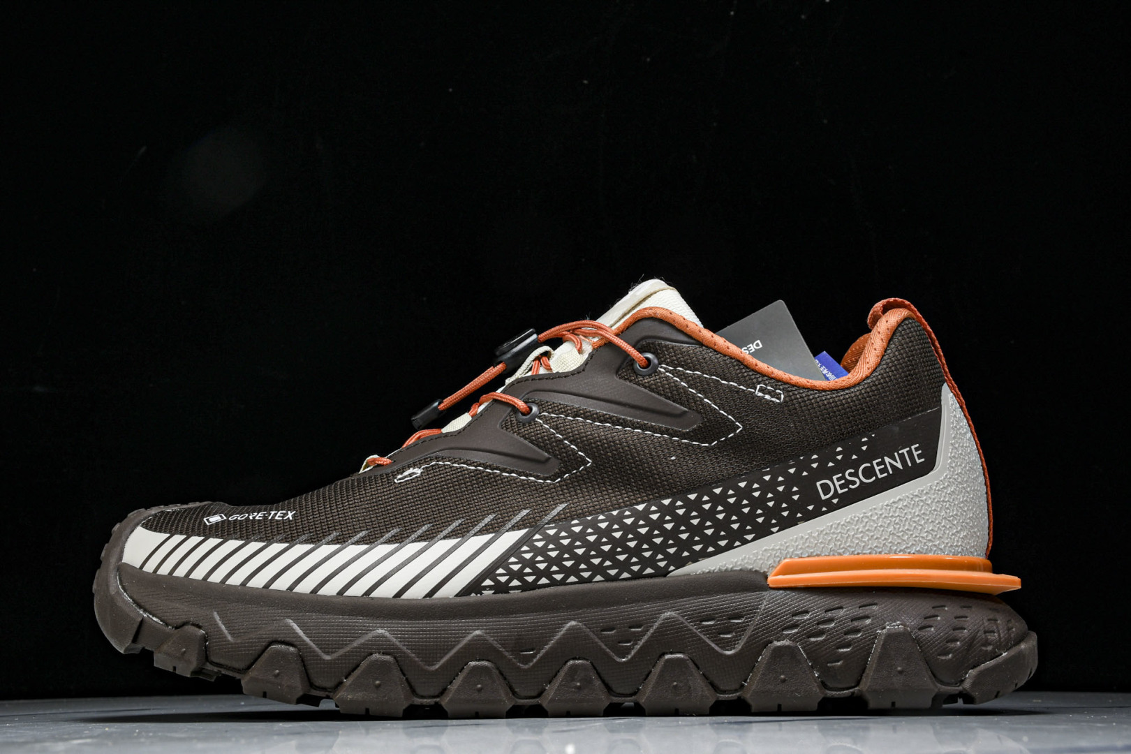 DESCENTE 尺码39-46

纯原版出品-迪桑特 DESCENTE SKI STYLE系列 SNO