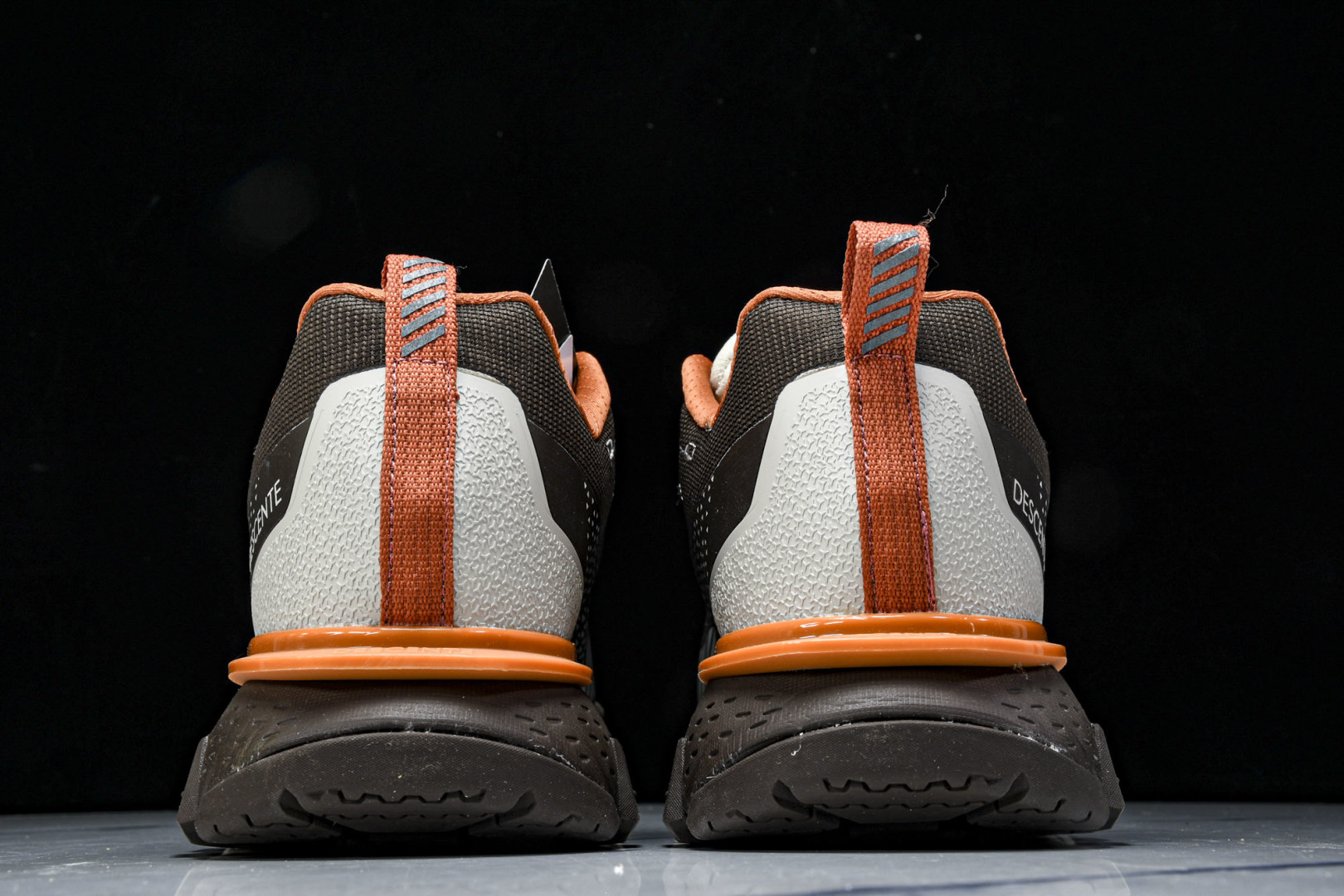 DESCENTE 尺码39-46

纯原版出品-迪桑特 DESCENTE SKI STYLE系列 SNO