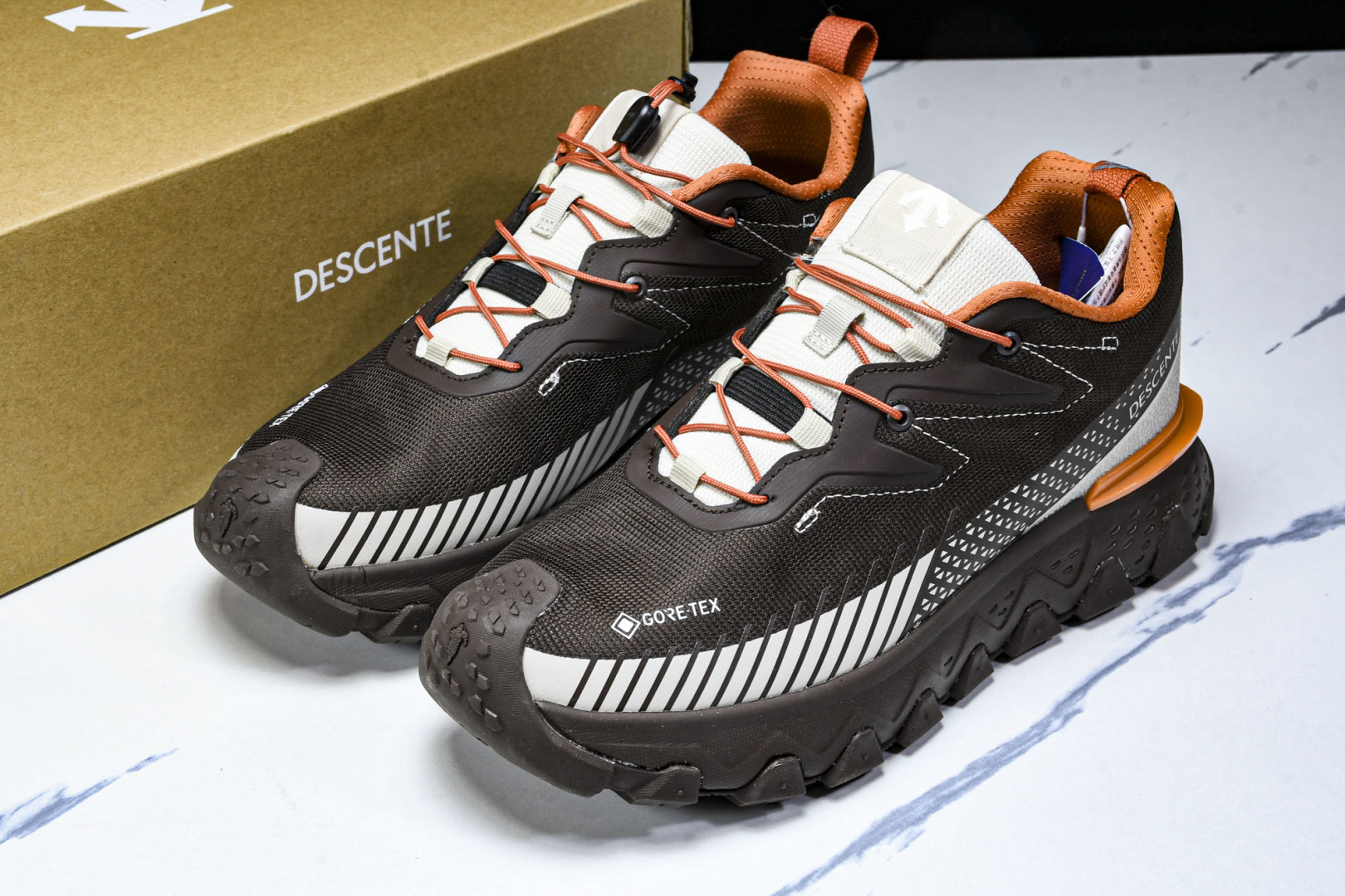 DESCENTE 尺码39-46

纯原版出品-迪桑特 DESCENTE SKI STYLE系列 SNO