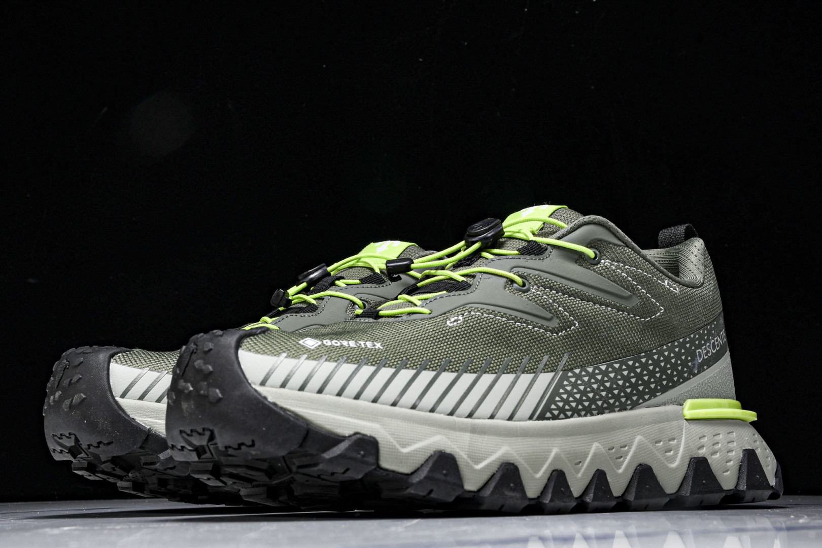 DESCENTE 尺码39-46

纯原版出品-迪桑特 DESCENTE SKI STYLE系列 SNO
