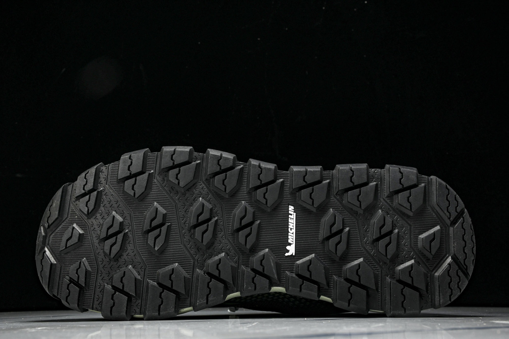 DESCENTE 尺码39-46

纯原版出品-迪桑特 DESCENTE SKI STYLE系列 SNO