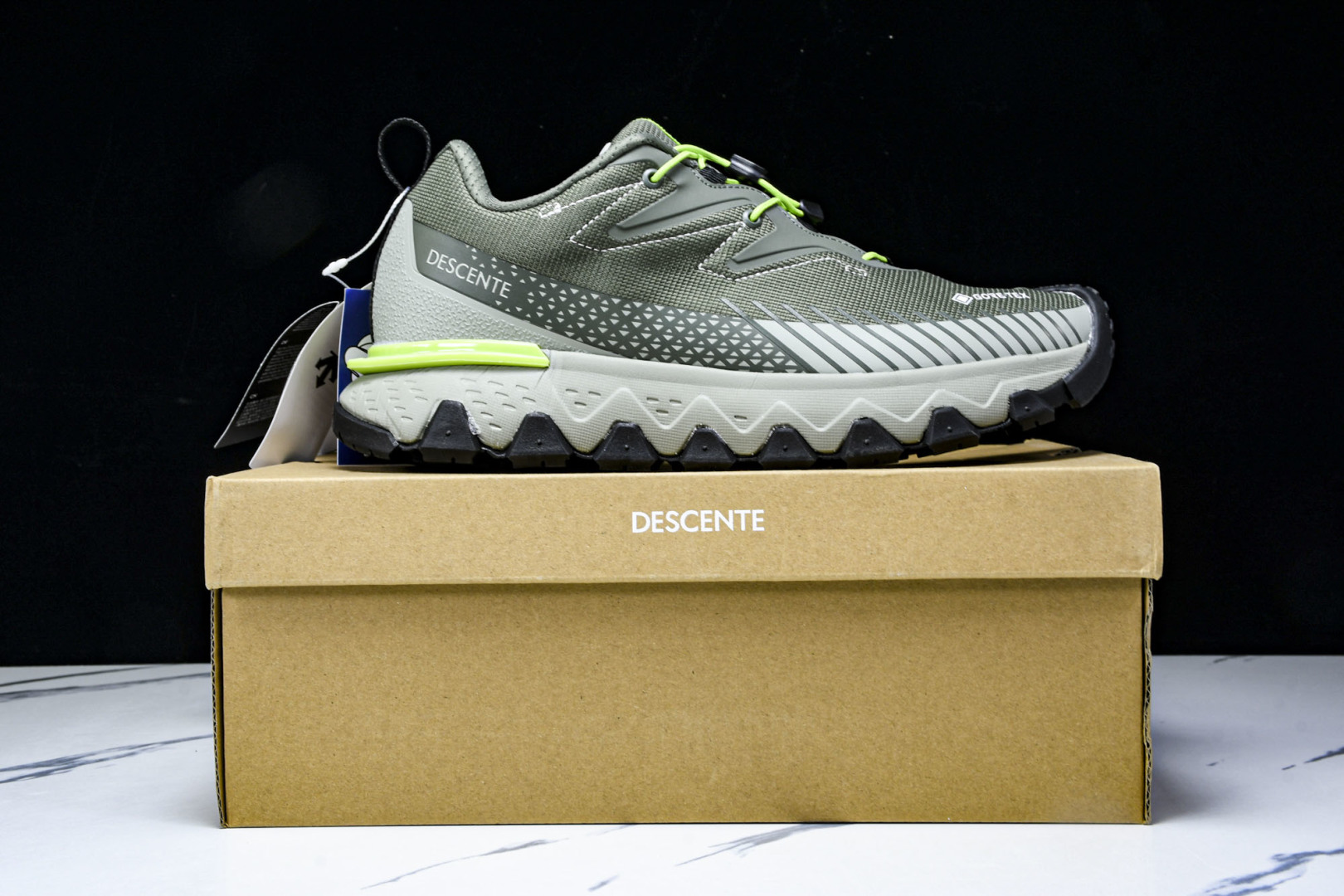 DESCENTE 尺码39-46

纯原版出品-迪桑特 DESCENTE SKI STYLE系列 SNO