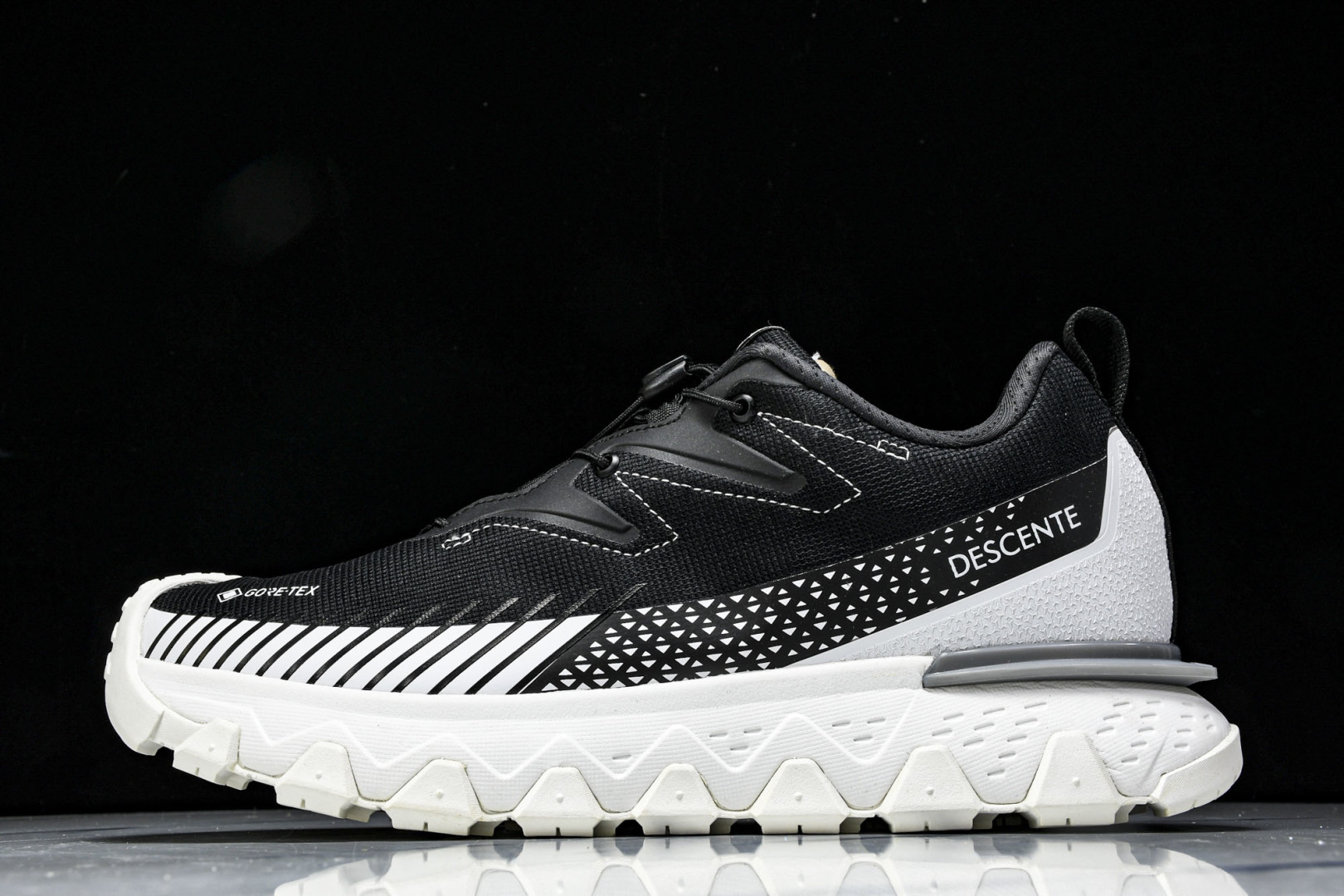 DESCENTE 尺码39-46

纯原版出品-迪桑特 DESCENTE SKI STYLE系列 SNO