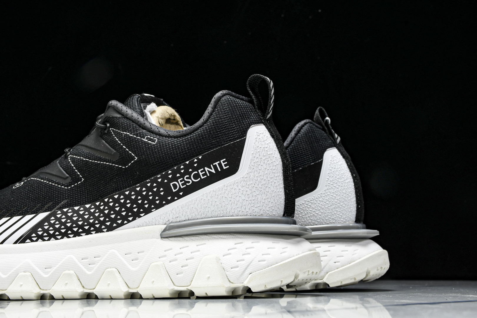DESCENTE 尺码39-46

纯原版出品-迪桑特 DESCENTE SKI STYLE系列 SNO