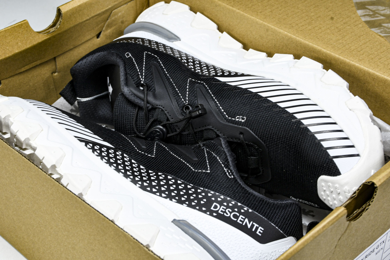 DESCENTE 尺码39-46

纯原版出品-迪桑特 DESCENTE SKI STYLE系列 SNO