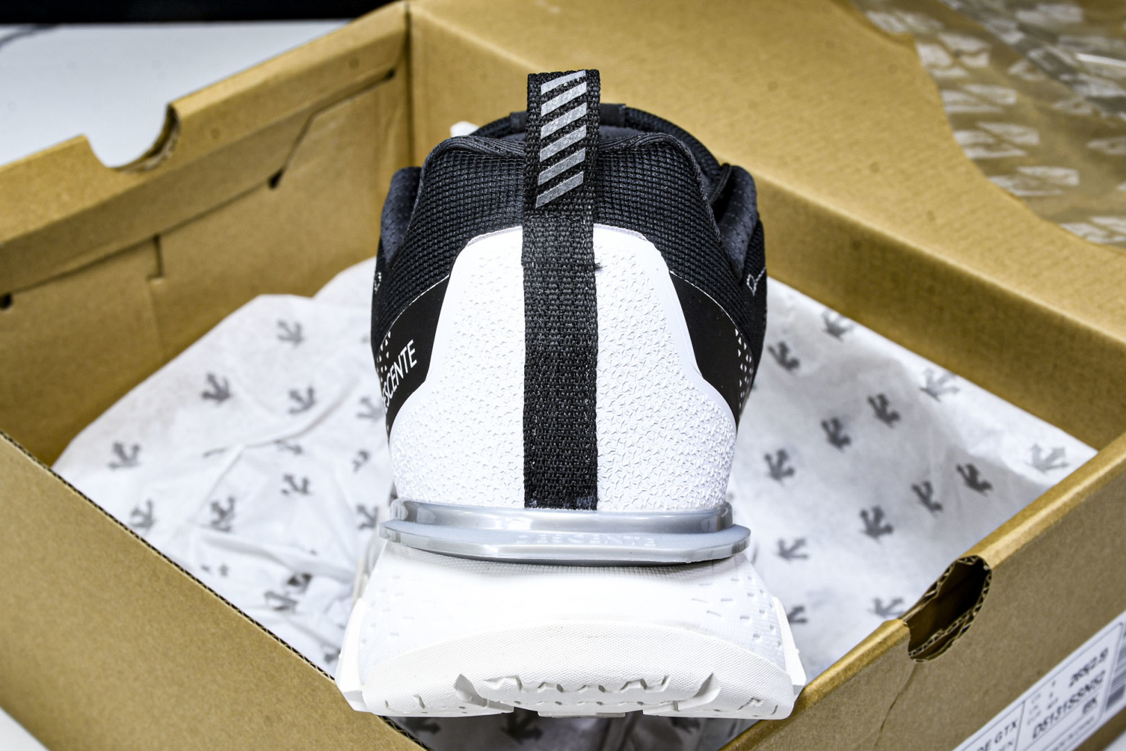 DESCENTE 尺码39-46

纯原版出品-迪桑特 DESCENTE SKI STYLE系列 SNO