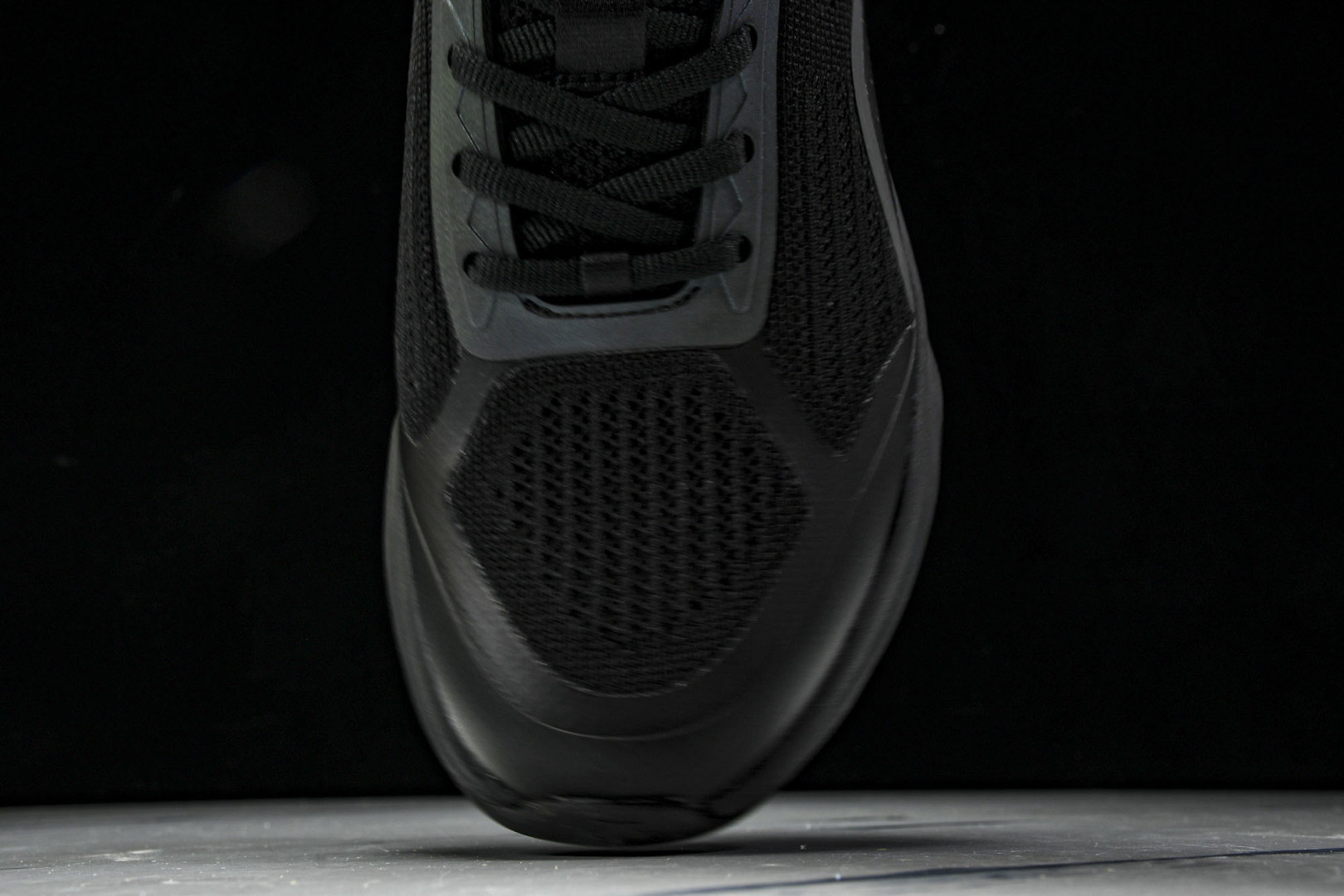 DESCENTE 尺码39-44

纯原版出品-迪桑特DESCENTE LAVITATE 2 舒适减震耐