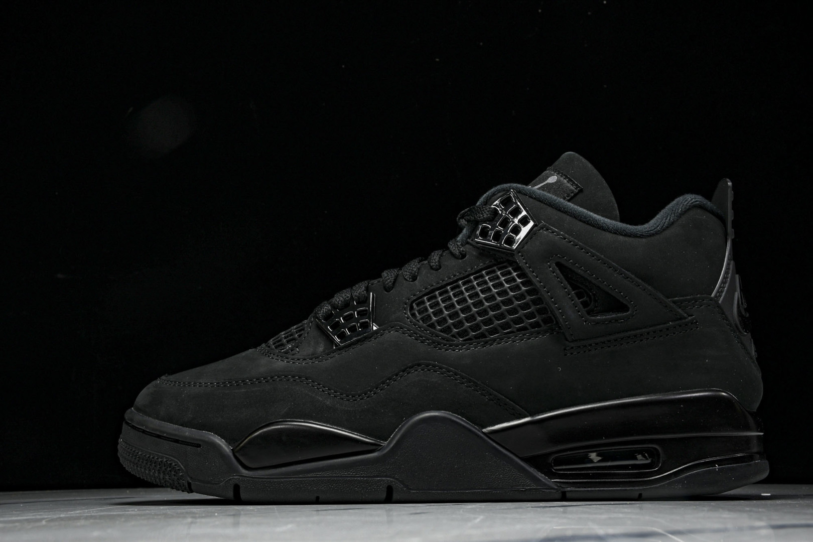 AJ4头层 尺码40-50.5

纯原版出品-Air Jordan 4 Retro Black Cat 
