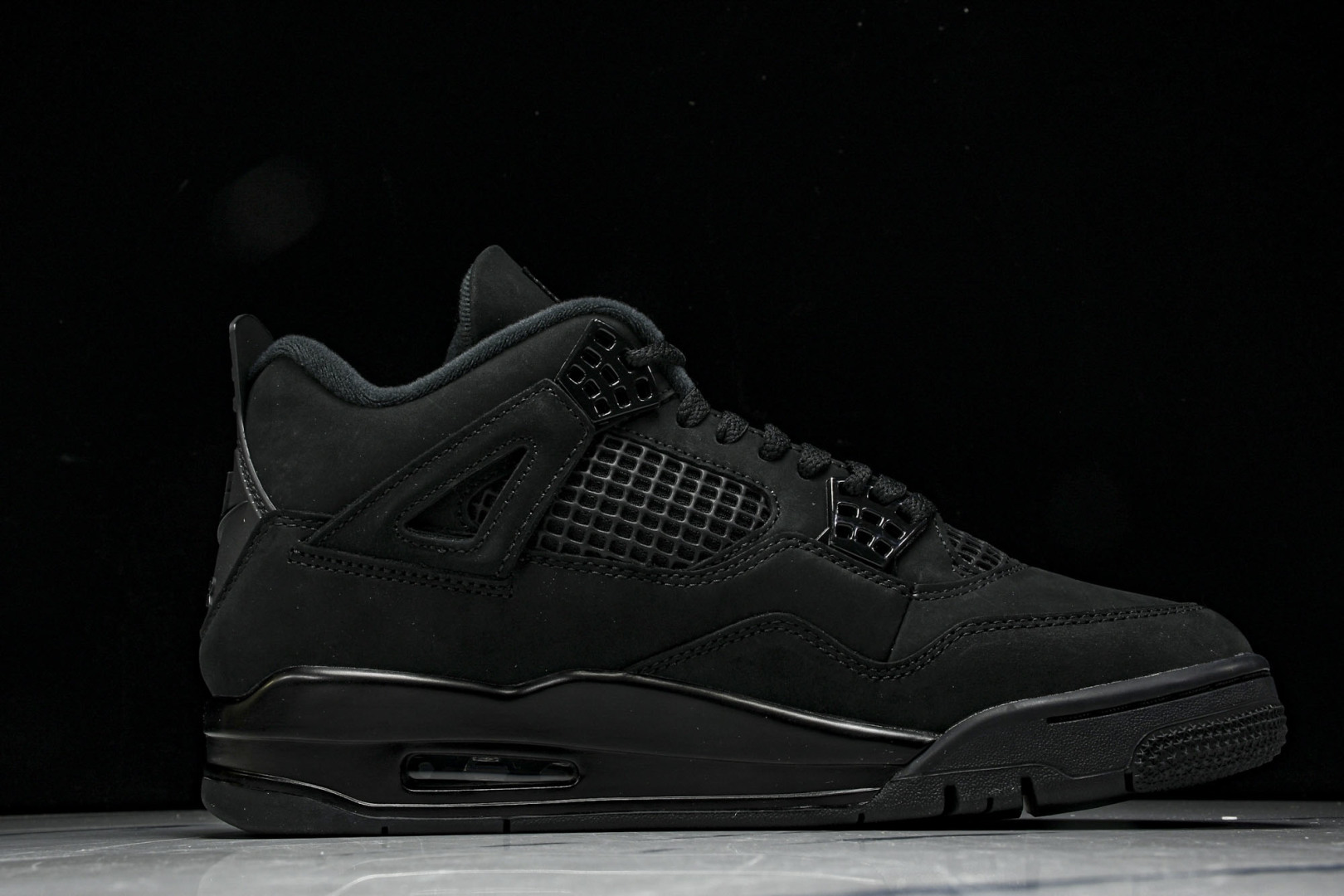 AJ4头层 尺码40-50.5

纯原版出品-Air Jordan 4 Retro Black Cat 