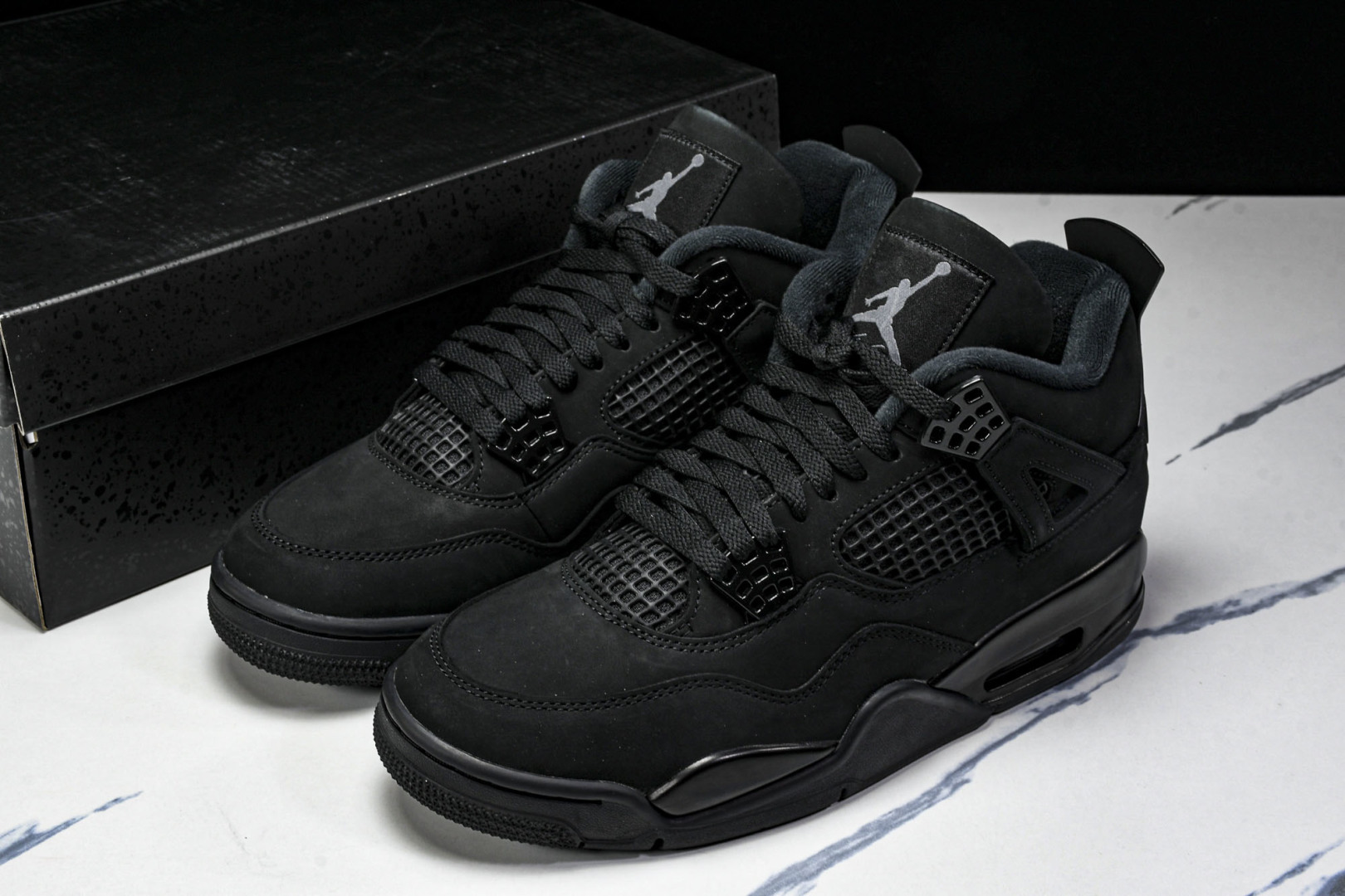 AJ4头层 尺码40-50.5

纯原版出品-Air Jordan 4 Retro Black Cat 