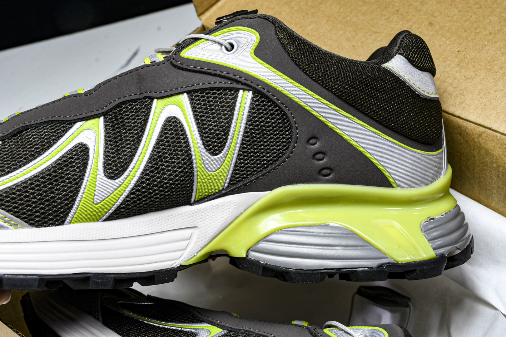 Salomon 尺码36-46.5

纯原版出品-Salomon XT-Whisper 萨洛蒙 探索者系